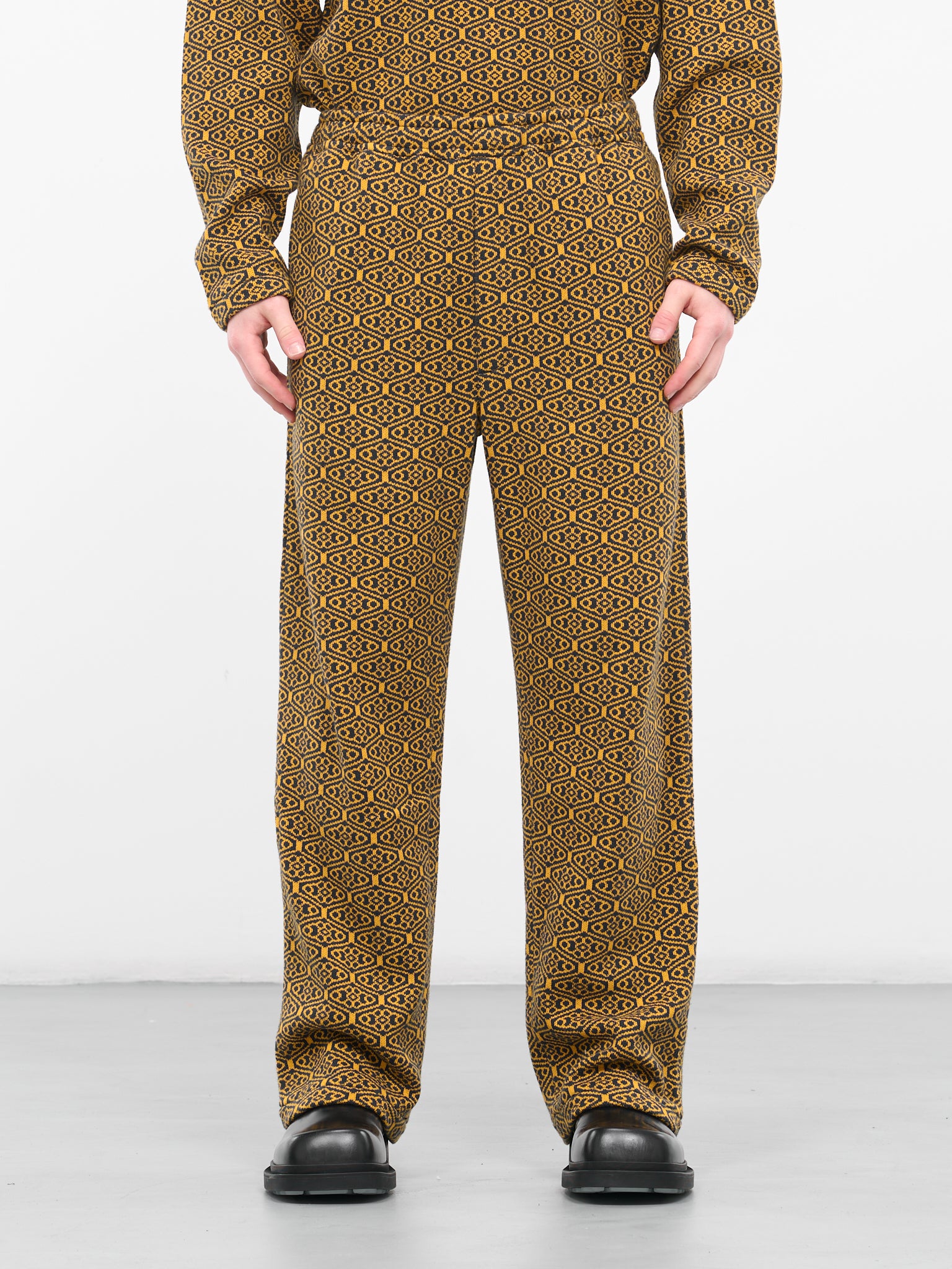 Crescent Jacquard Jogger (KT006-GLDNV)