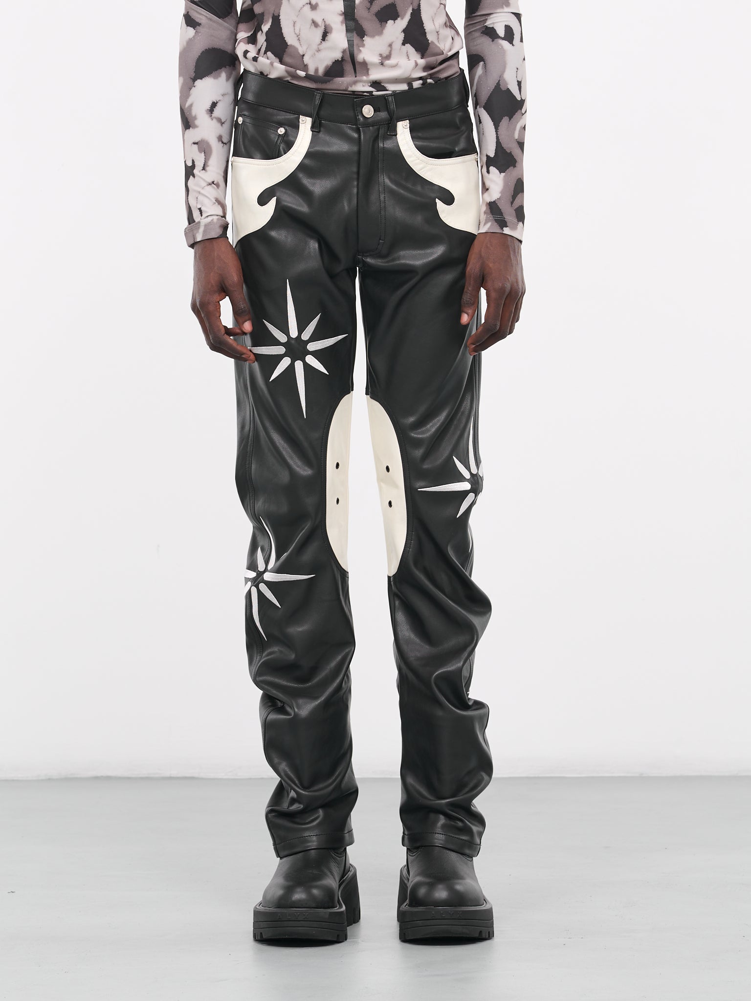 Flower Rider Pants (KUW3PT04KR-C4001-999-BLACK)