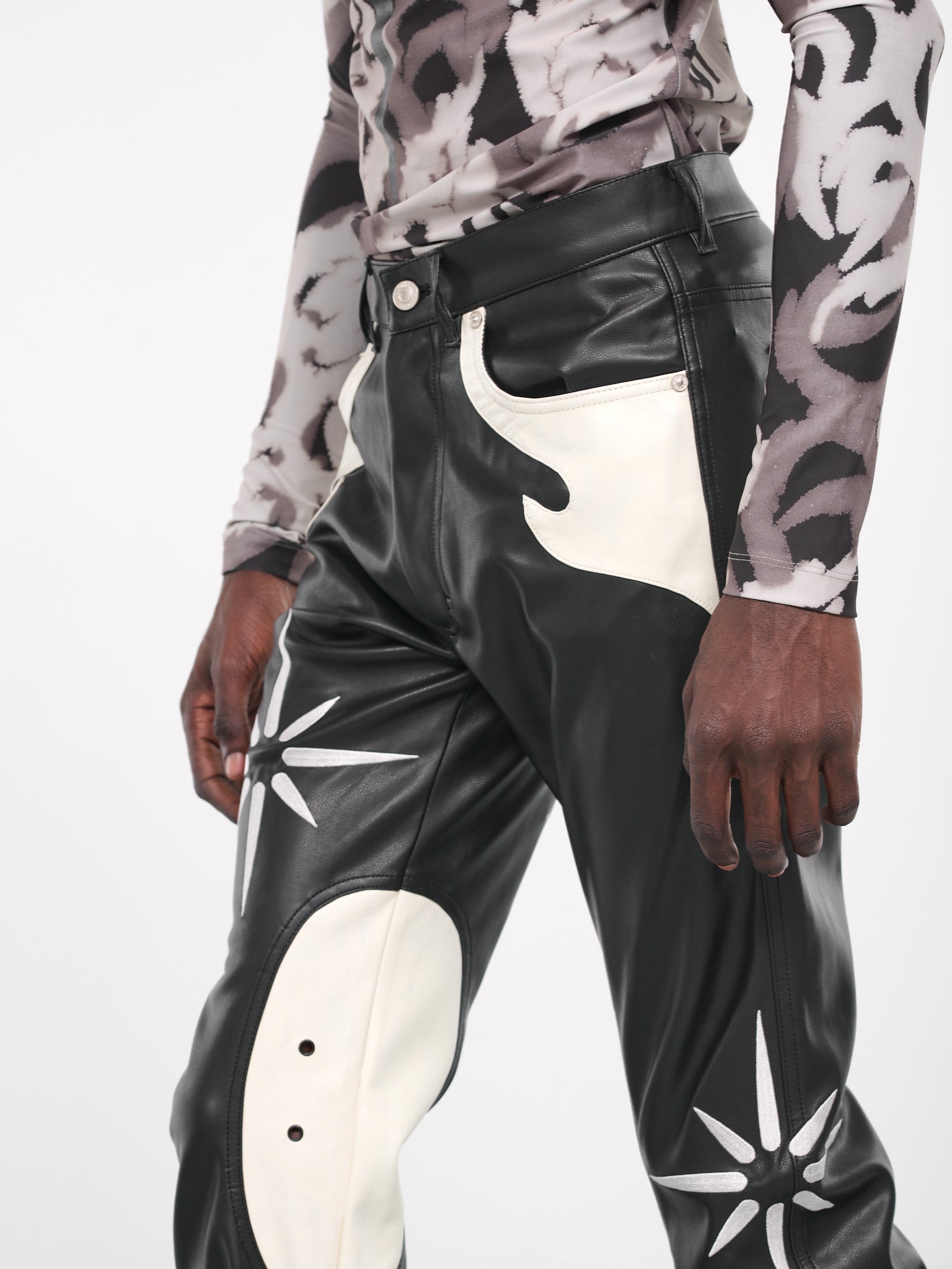 Flower Rider Pants (KUW3PT04KR-C4001-999-BLACK)