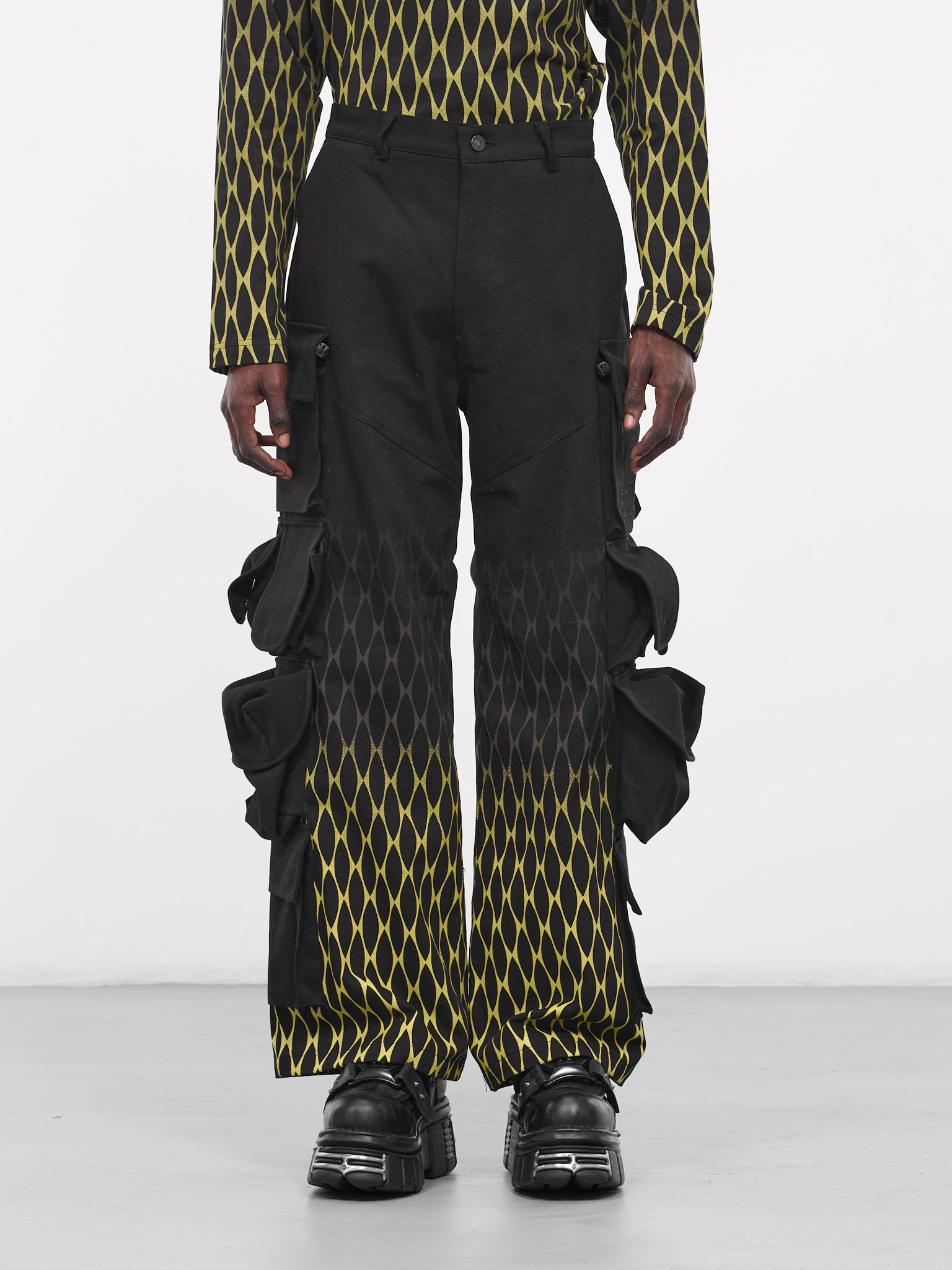 Chain Print Cargo Pants (KUW3PT05KR-C4002-999-BLACK)
