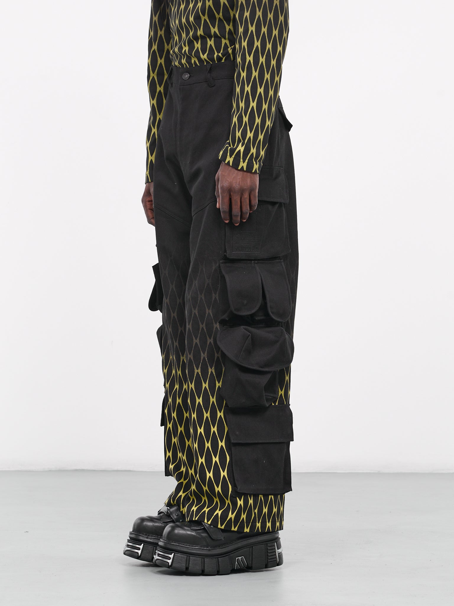 Chain Print Cargo Pants (KUW3PT05KR-C4002-999-BLACK)