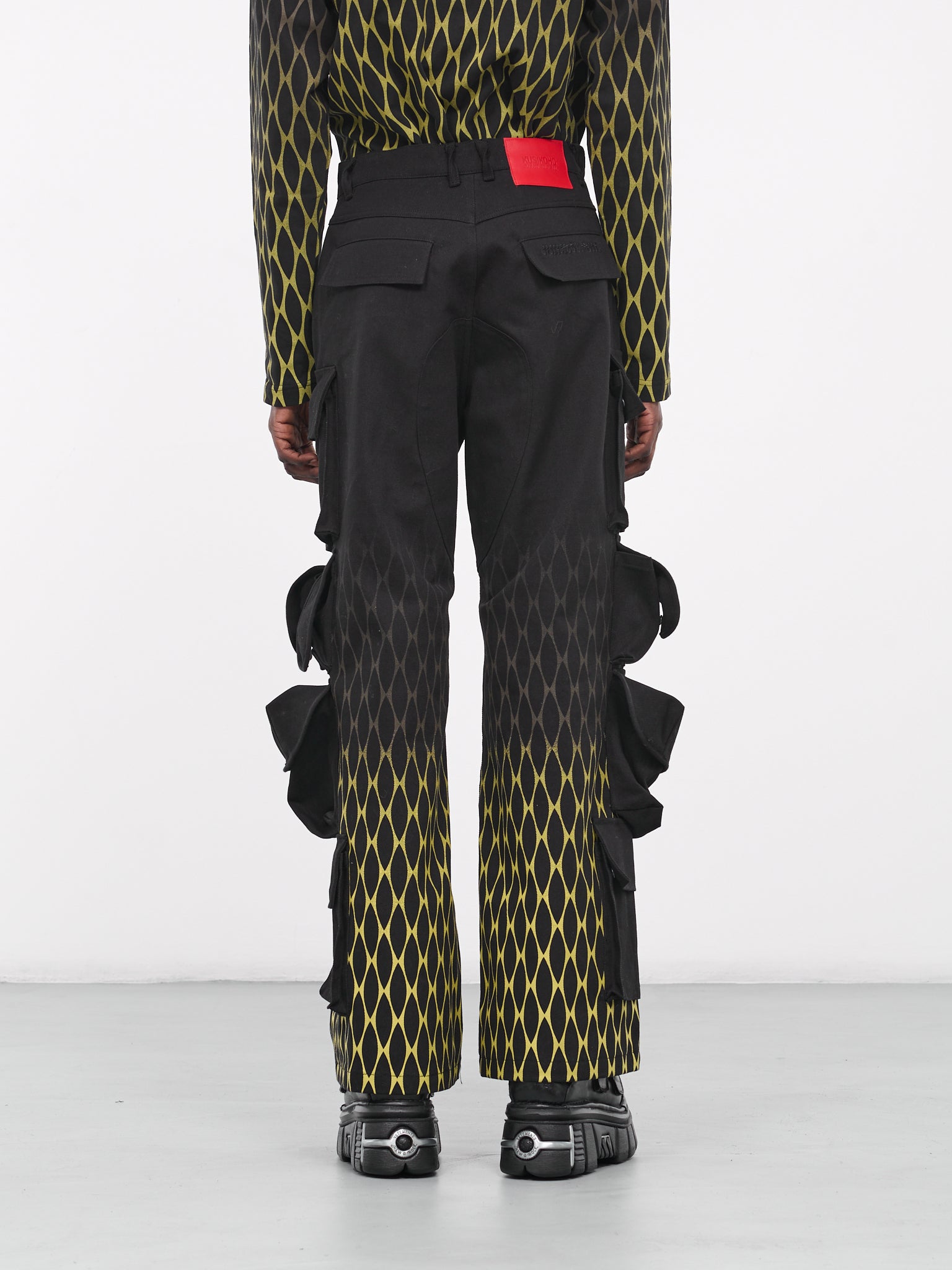 Chain Print Cargo Pants (KUW3PT05KR-C4002-999-BLACK)