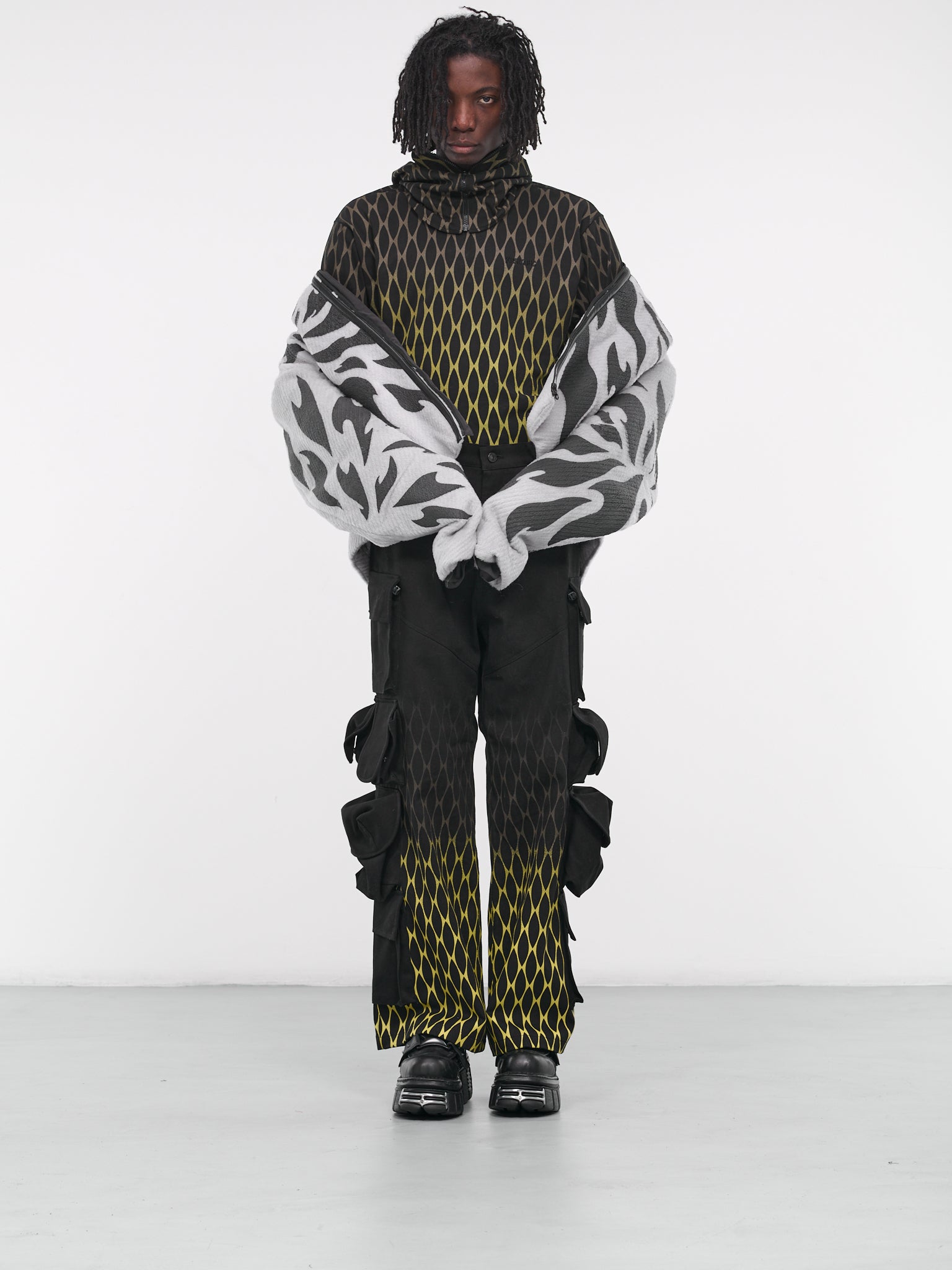 Chain Print Cargo Pants (KUW3PT05KR-C4002-999-BLACK)