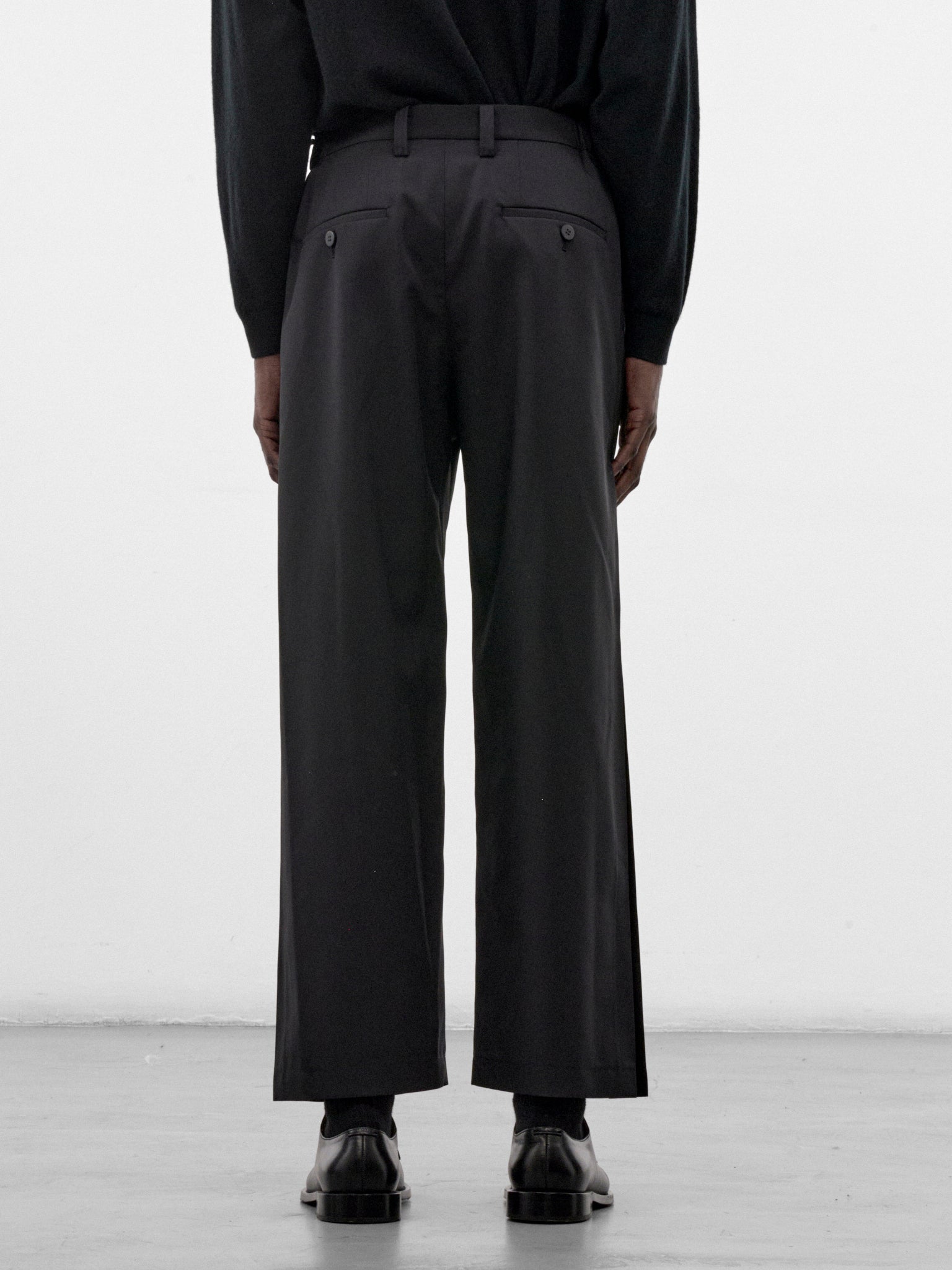 Wings Black Wide Pleated Trousers (LA68FF023-15-BLACK)