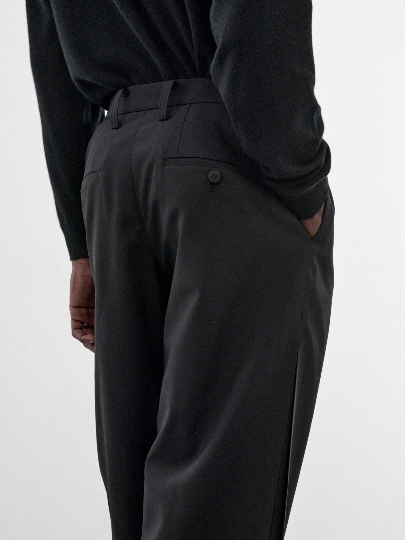 Wings Black Wide Pleated Trousers (LA68FF023-15-BLACK)
