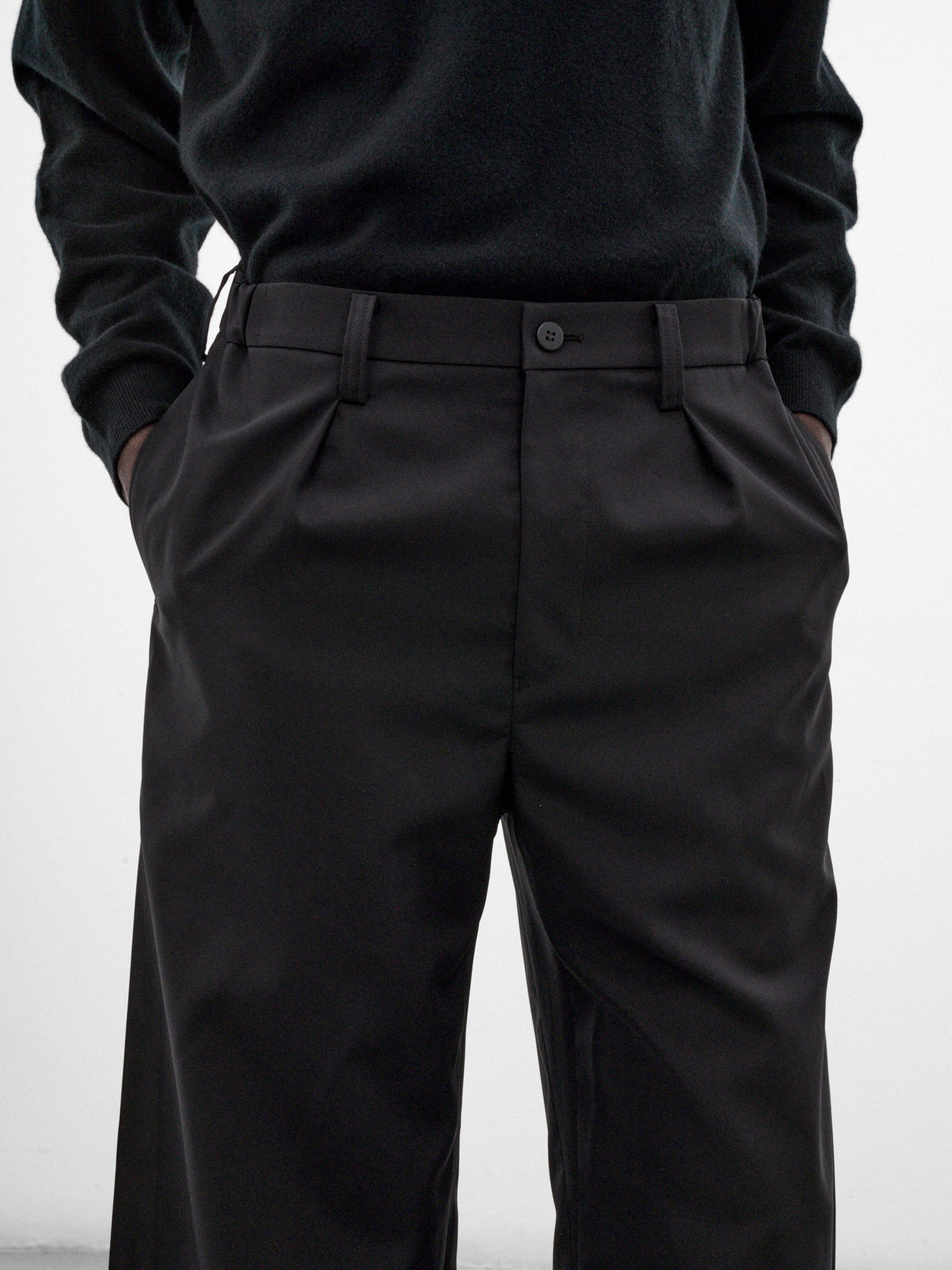 Wings Black Wide Pleated Trousers (LA68FF023-15-BLACK)