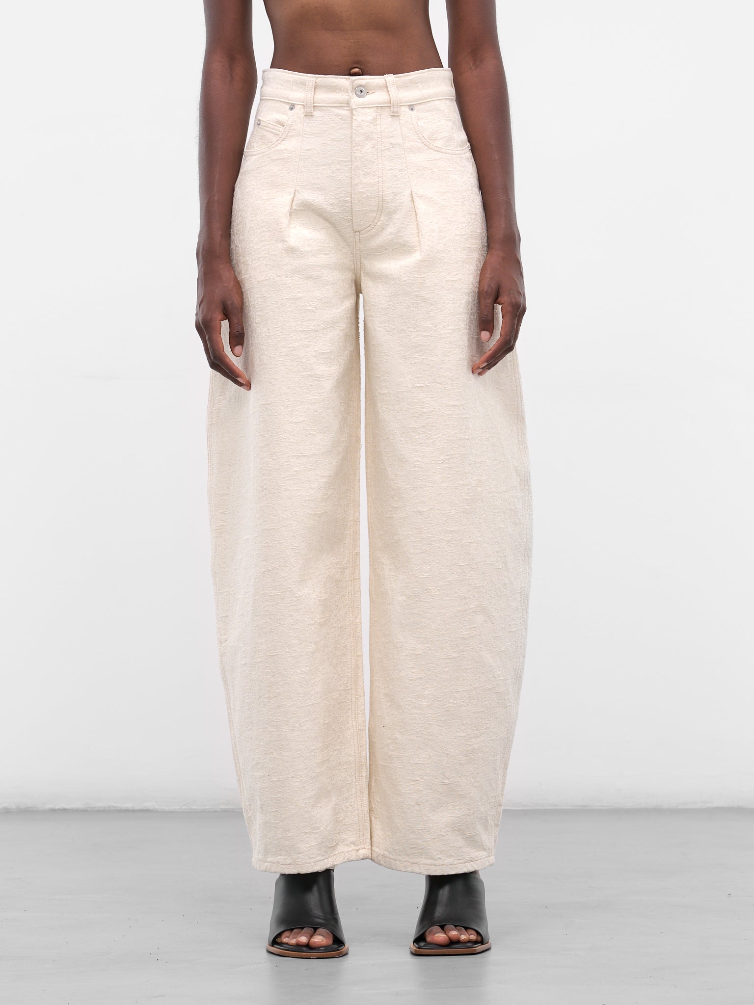 White Ovalo Denim Jeans (LE-DE-NIMES-OVALO-OFF-WHITE)