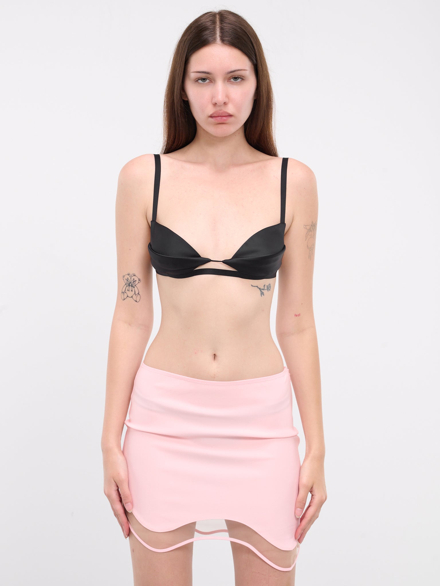 【関税込み】Nensi Dojaka ブラック Double Petal ブラ Double Petal satin bra top in black - Nensi Dojaka | Mytheresa