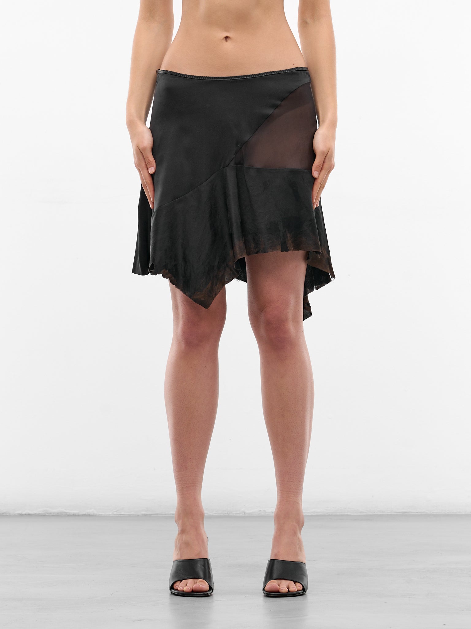 LIZA KEANE Mini Skirt | H.Lorenzo - front