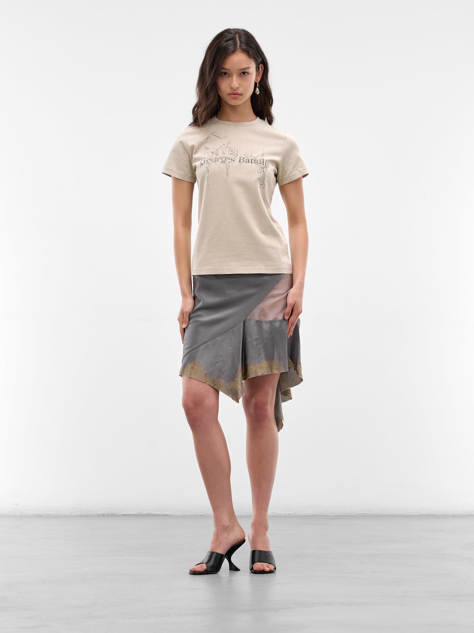LIZA KEANE Graphic Tee | H.Lorenzo - styled