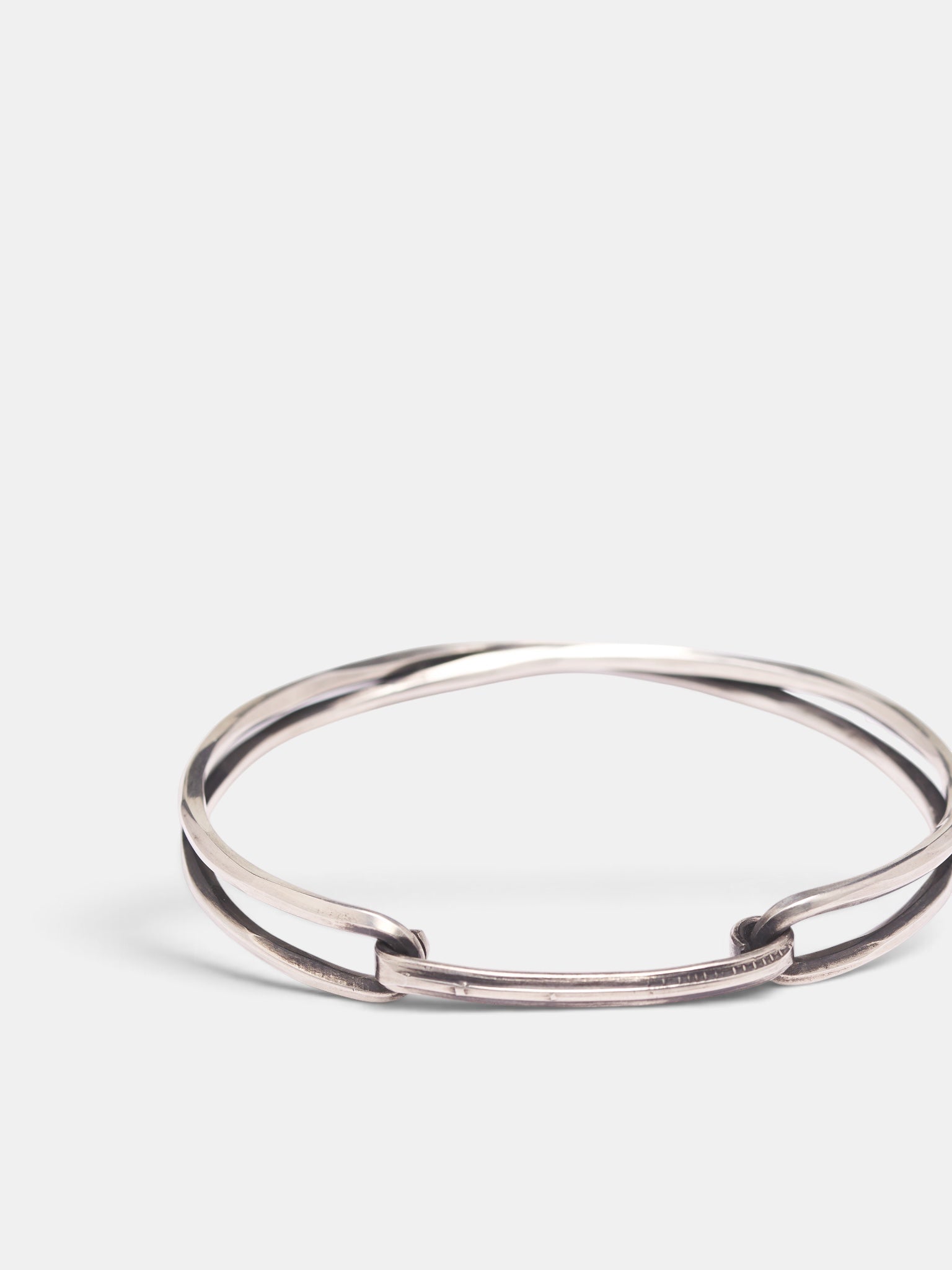 Silver Crossed Bracelet (M2211-F26-SILVER)