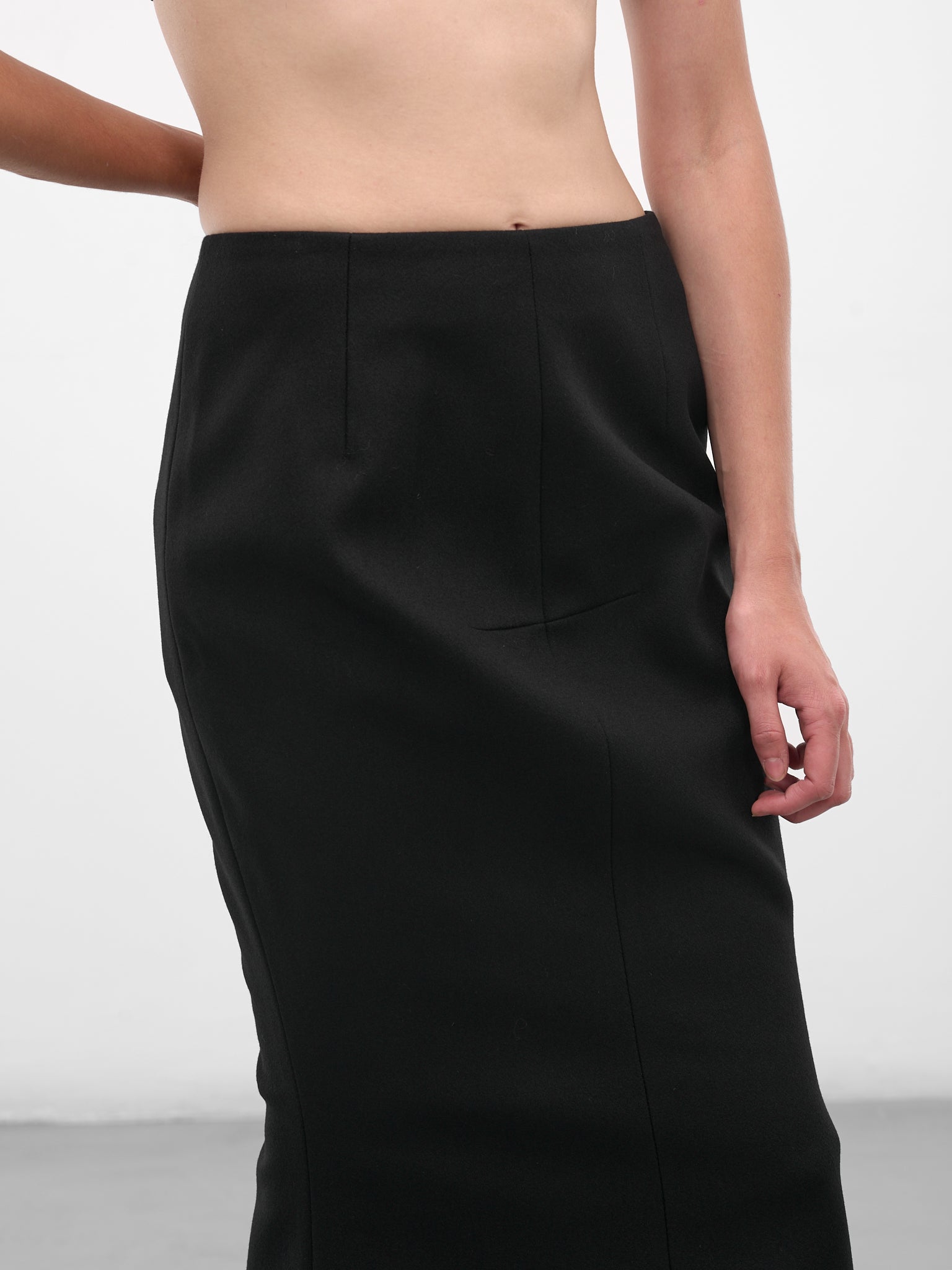Black Madame H. Midi Skirt (MAT01SK101-SCLERA-BLACK)