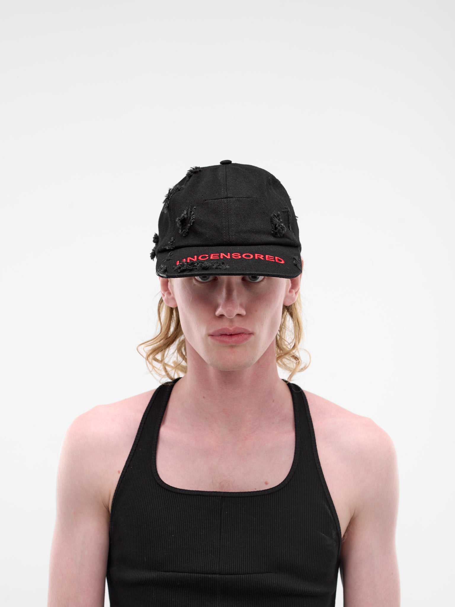 Black Distressed Uncensored Embroidery Hat (MAT02K033-SCLERA-BLACK)
