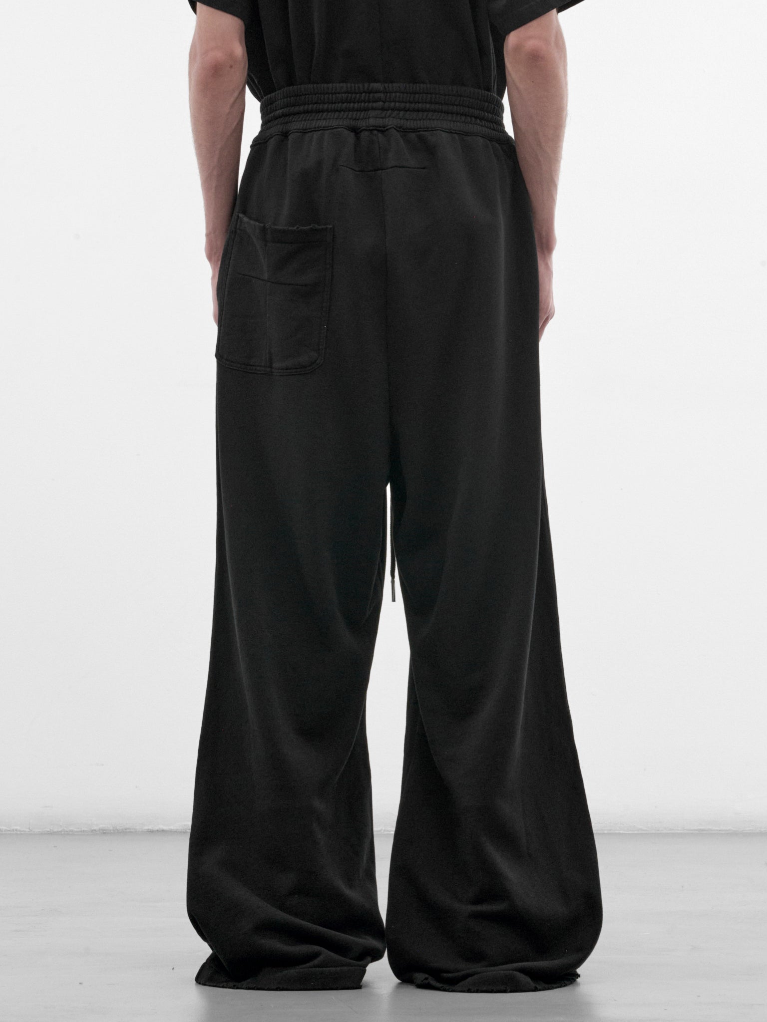 Lewis Black Cotton Sweatpants (MAT03P006-BLACK)