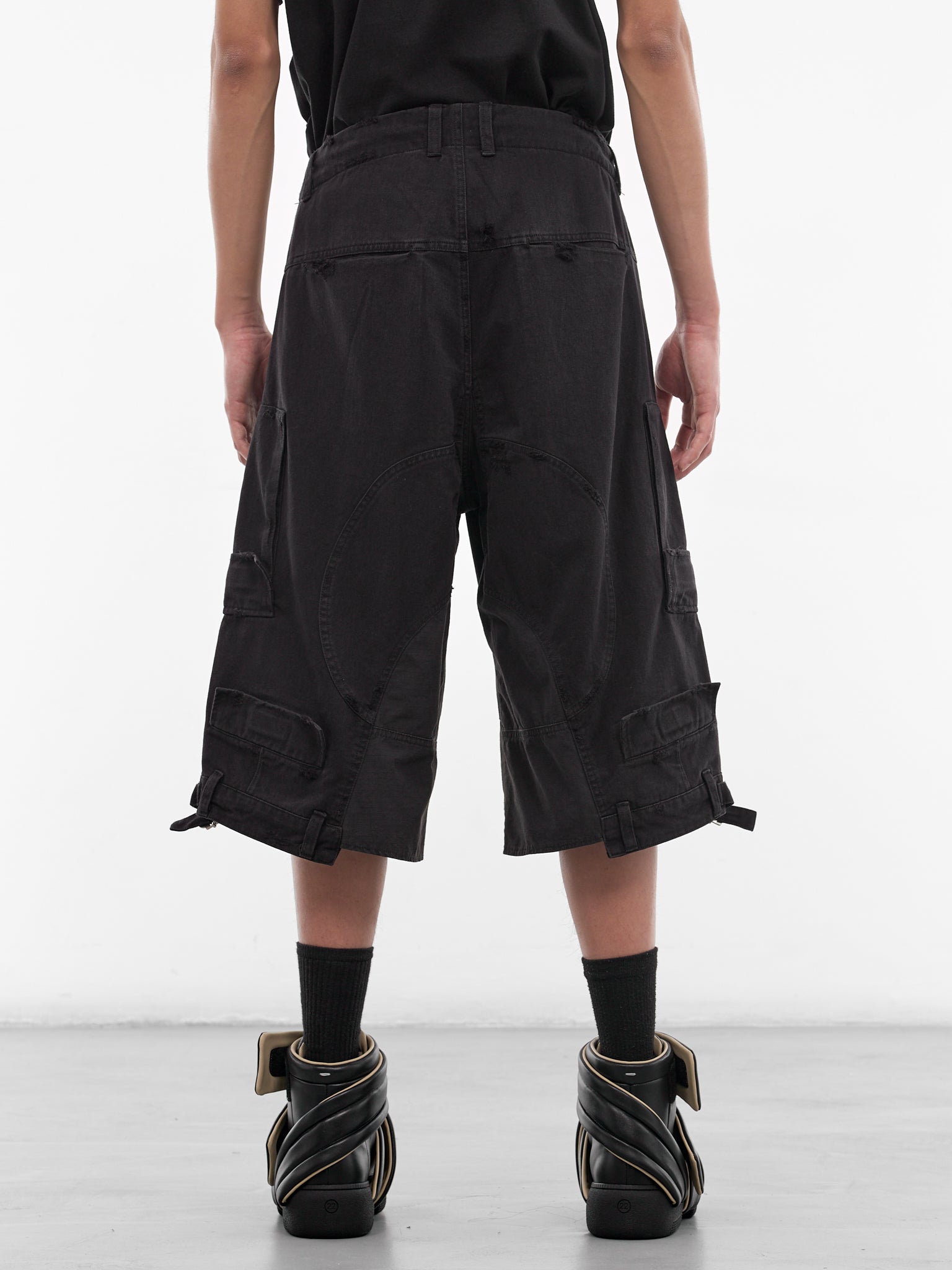 PROTOCOL INDEX Cargo Shorts | H.Lorenzo - back