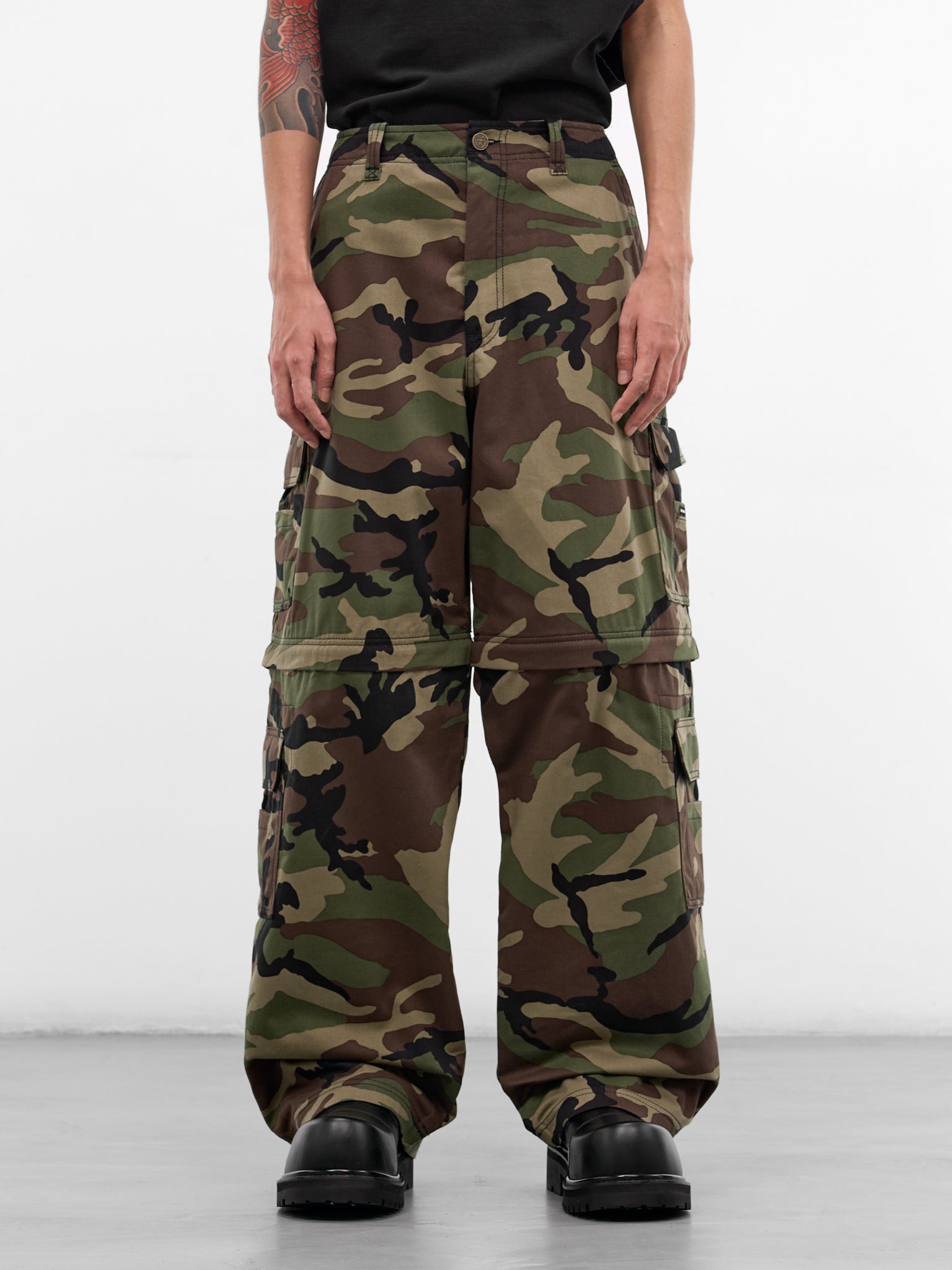 Green Camouflage Zip Cargo Pants (ME76PA096XE-GREEN-CAMO)