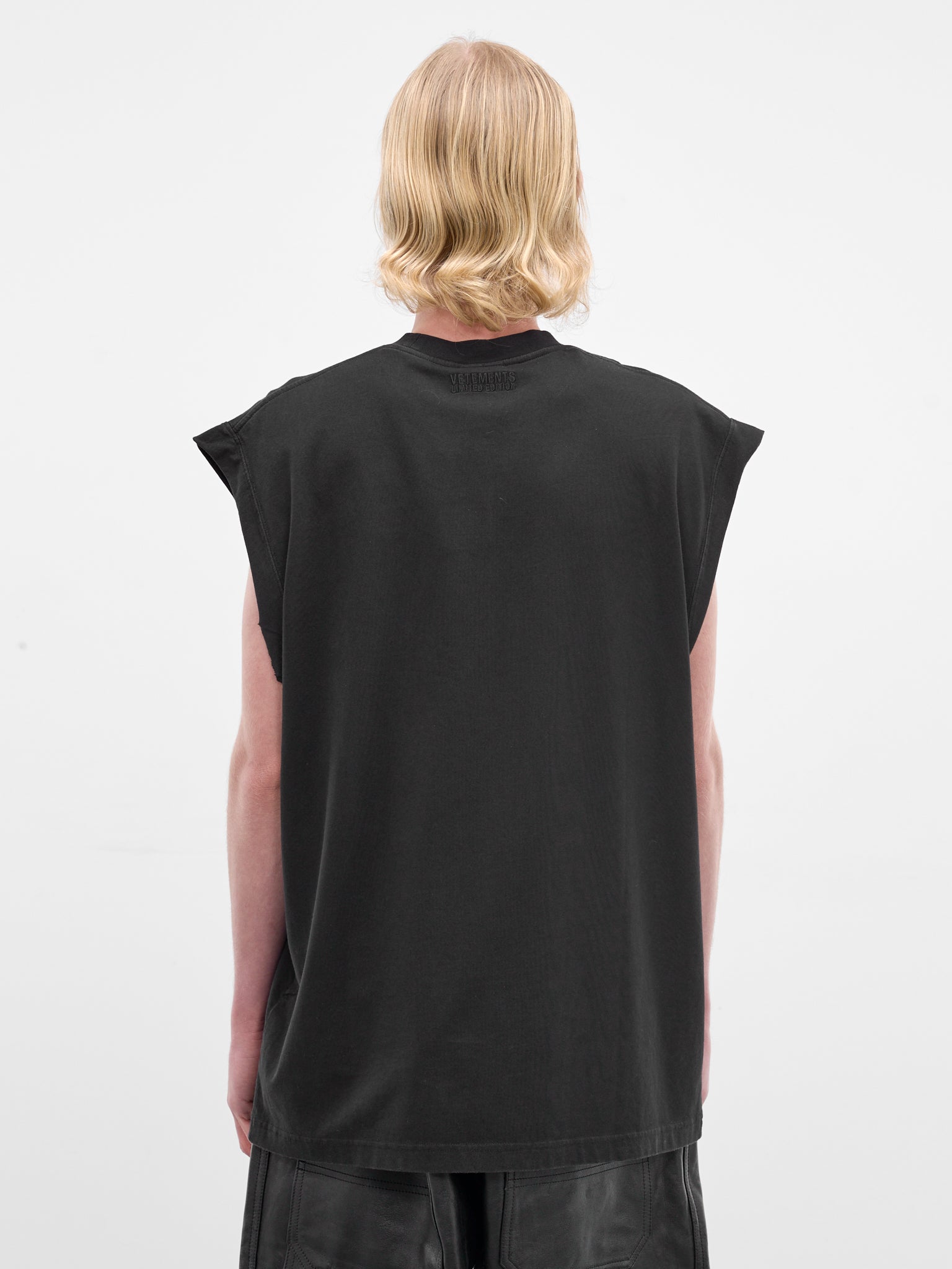 Black Rhinestone Eiffel Tower Tank (ME7TR262B-BLACK)