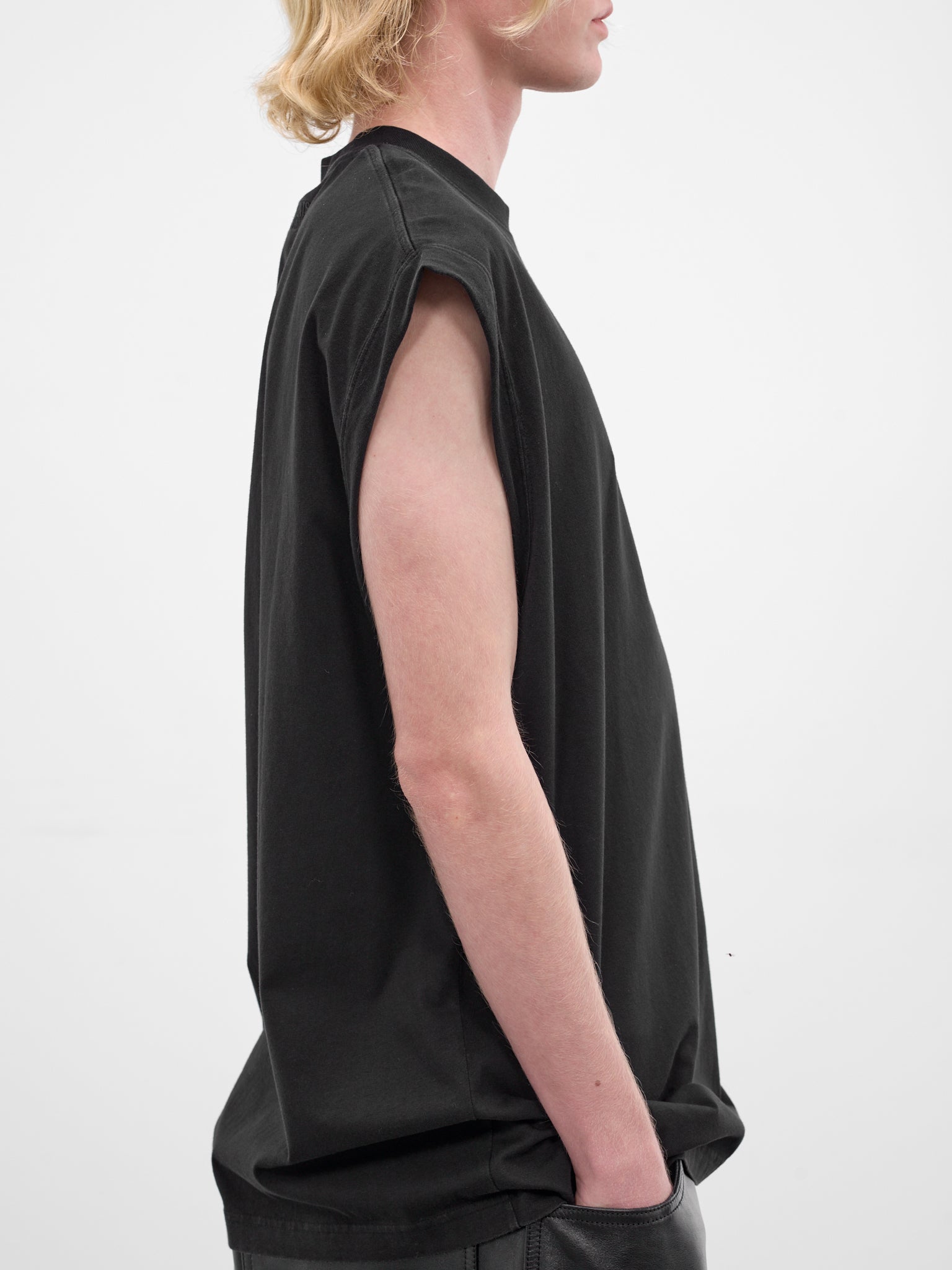 Black Rhinestone Eiffel Tower Tank (ME7TR262B-BLACK)