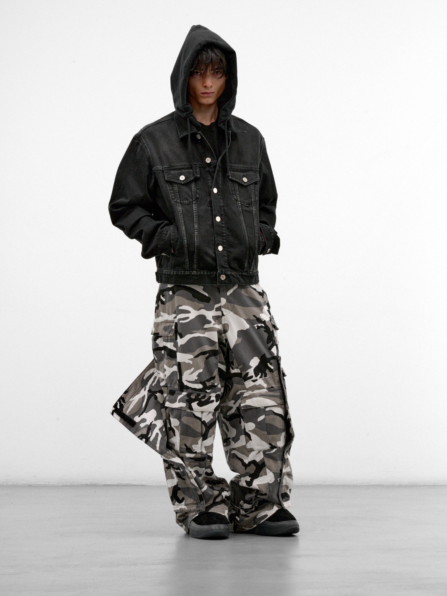 White Camo Cotton Cargo Pants (MH27CP095CW-WHITE-CAMO)