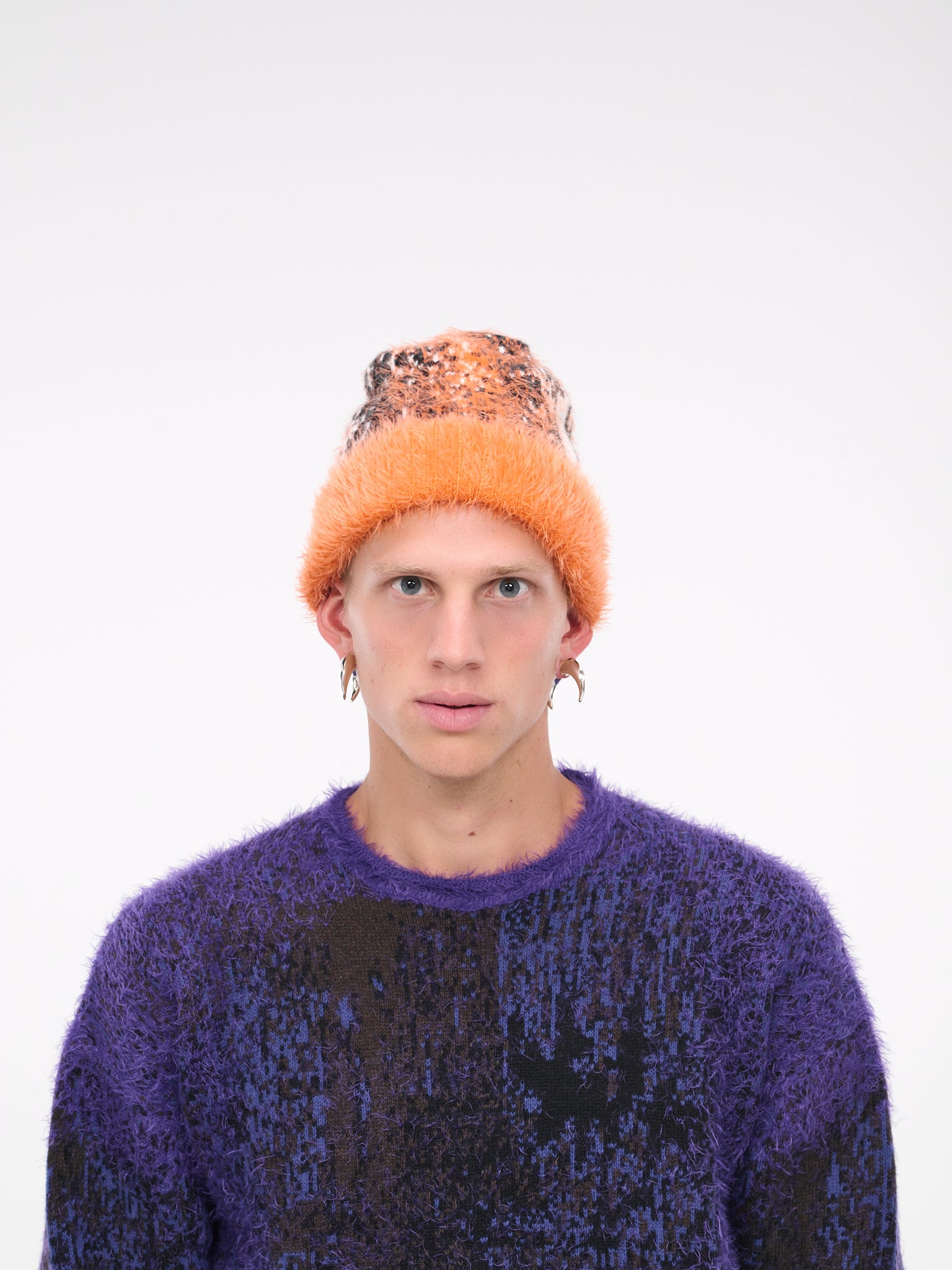 Gradient Hairy Beanie (MHAT3-S25-Y69-ORANGE-WHITE-BLA)