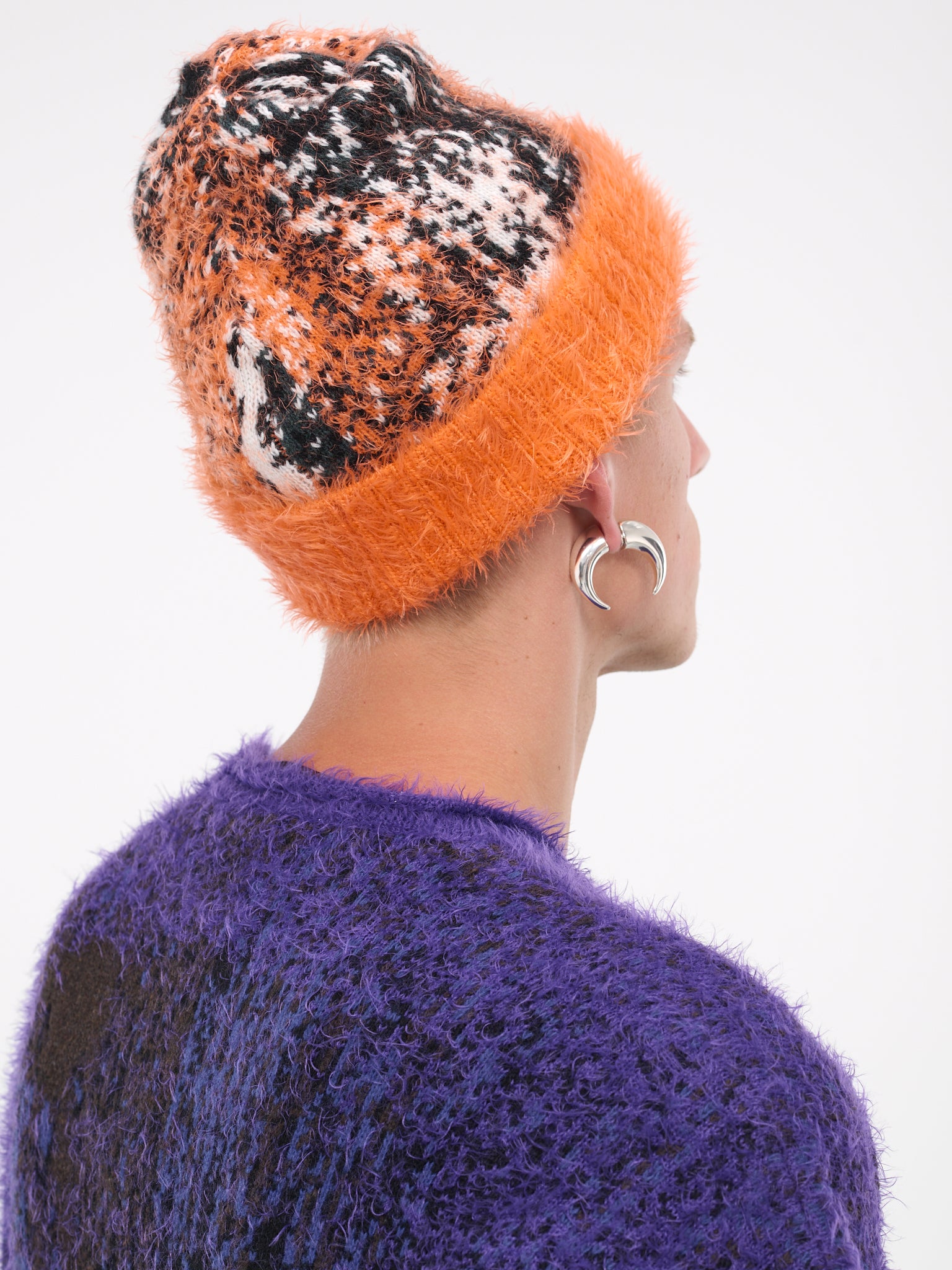 Gradient Hairy Beanie (MHAT3-S25-Y69-ORANGE-WHITE-BLA)