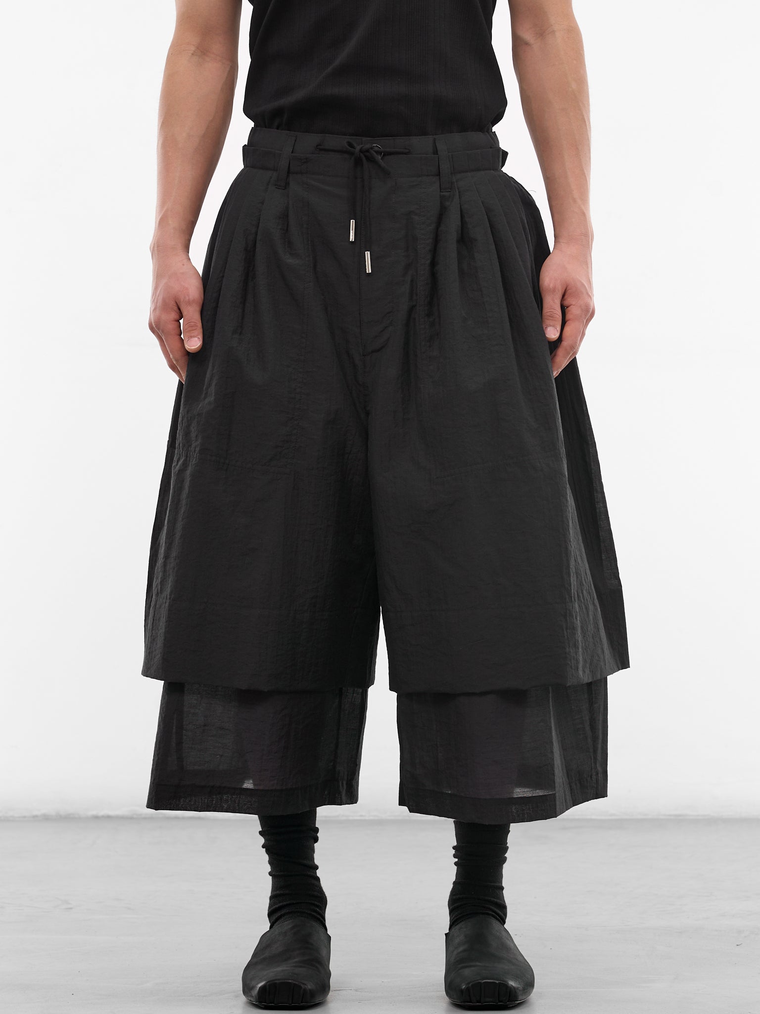 Black Ghostfold Bermuda Layered Shorts (MI3PT708BK-BLACK)