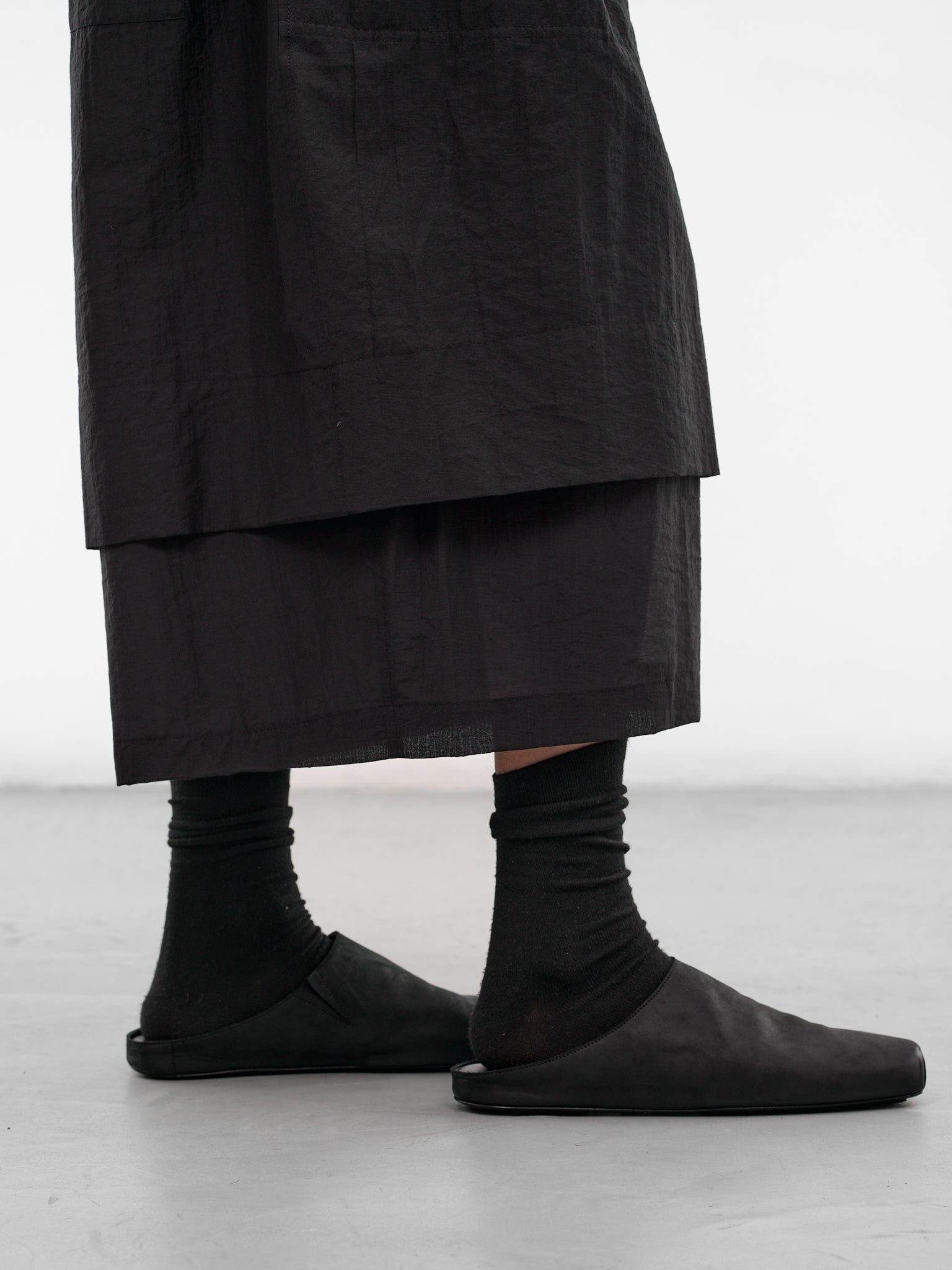 Black Ghostfold Bermuda Layered Shorts (MI3PT708BK-BLACK)