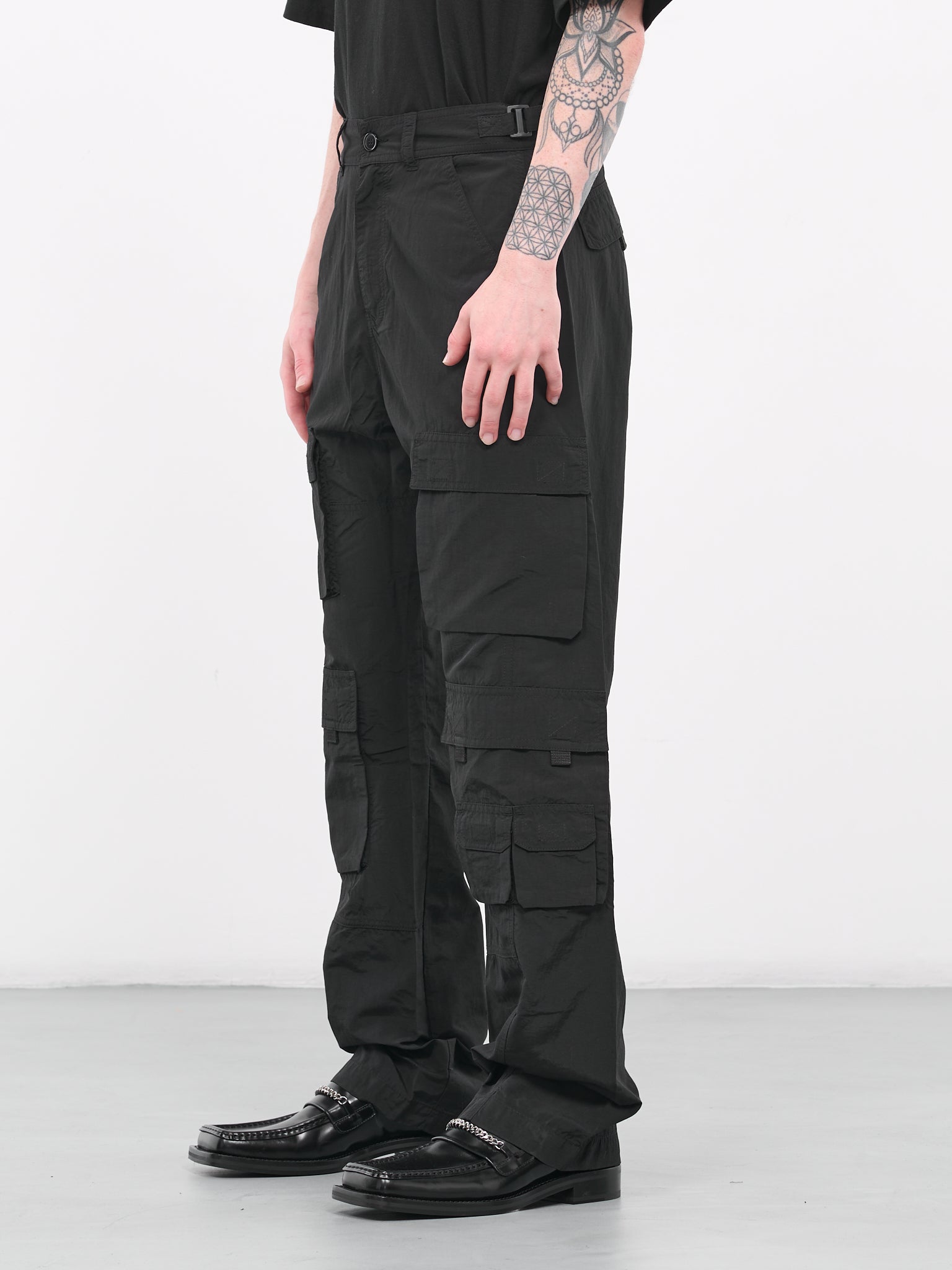 Twist Seam Cargo Trousers (MR825A-BLACK)