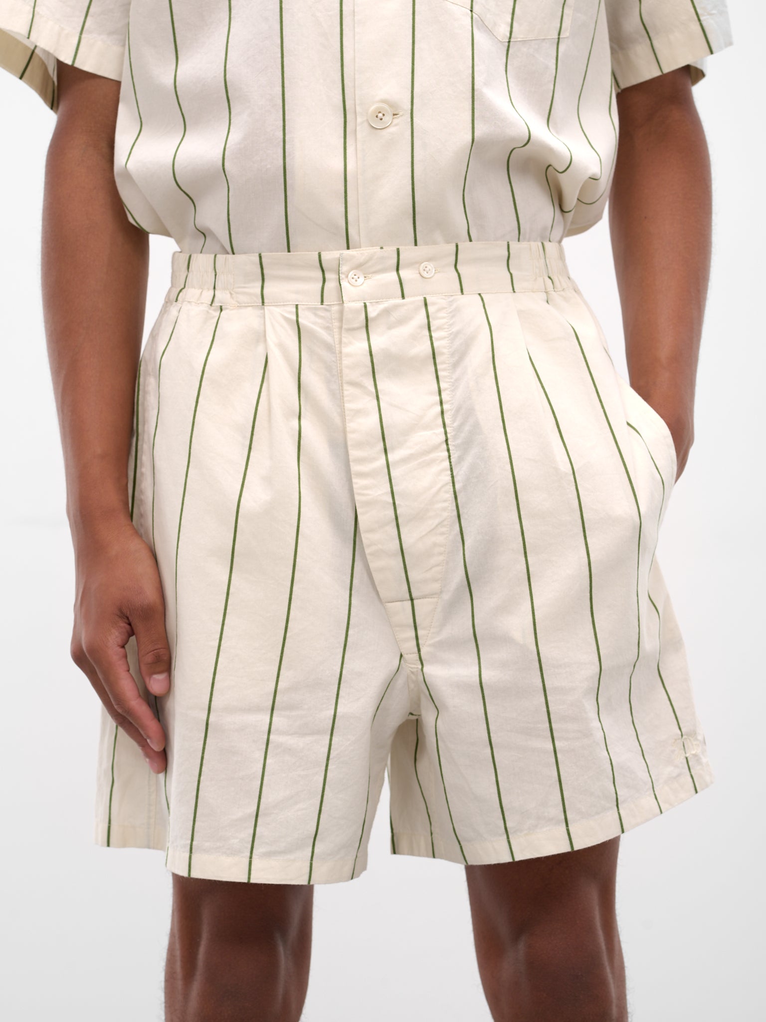 Cream Striped Relaxed Shorts (MRF25BT014-GREEN-CREAM)