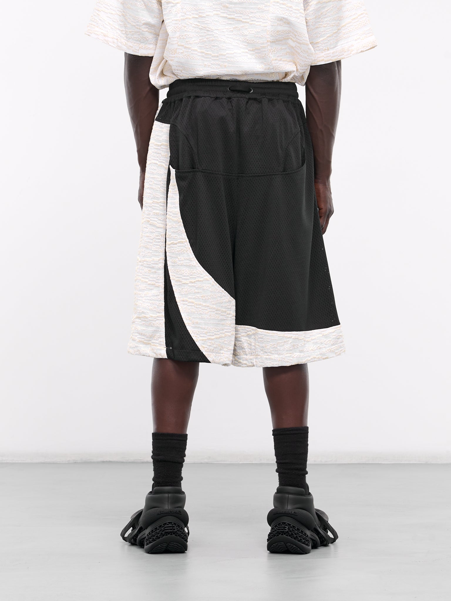 Chand Paneled Basketball Shorts (N3-N3-SH-02-EUPHORIC-BLACK)