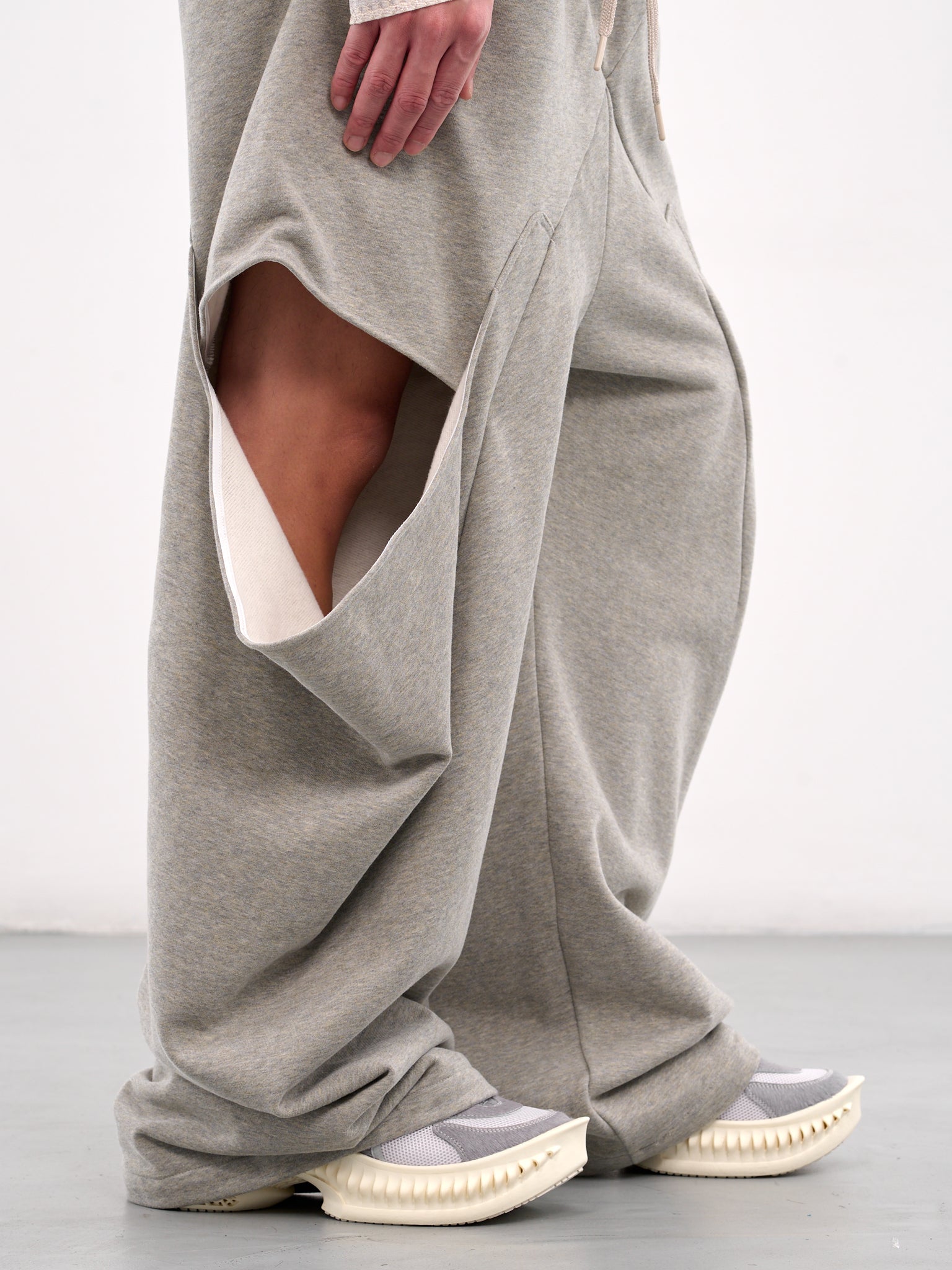 Jalen Sweatpants (N3-PT-06A-NC-JALEN-NIMBUS-CLOU)