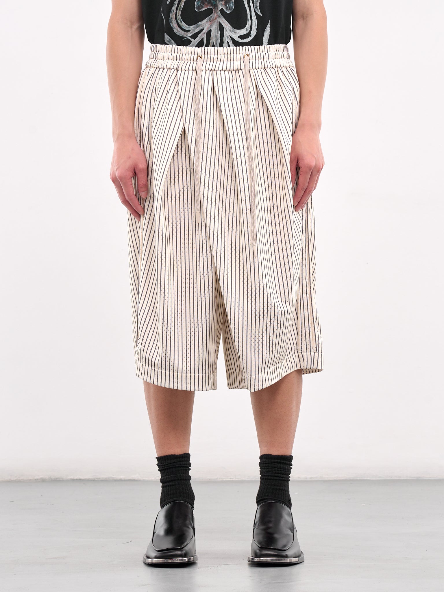 Reid Pleated Basketball Shorts (N3-SH-02-BBS-REID-BUMBLE-BEE-S)