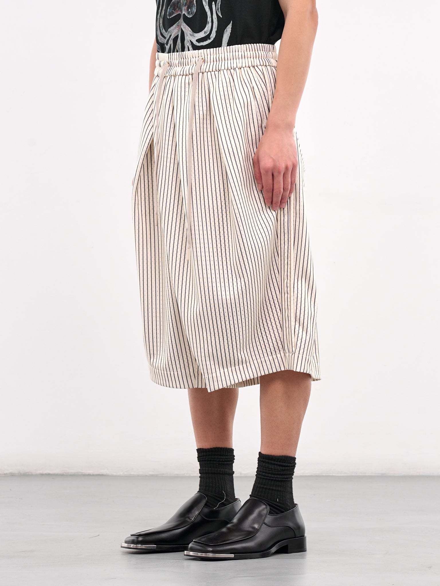 Reid Pleated Basketball Shorts (N3-SH-02-BBS-REID-BUMBLE-BEE-S)