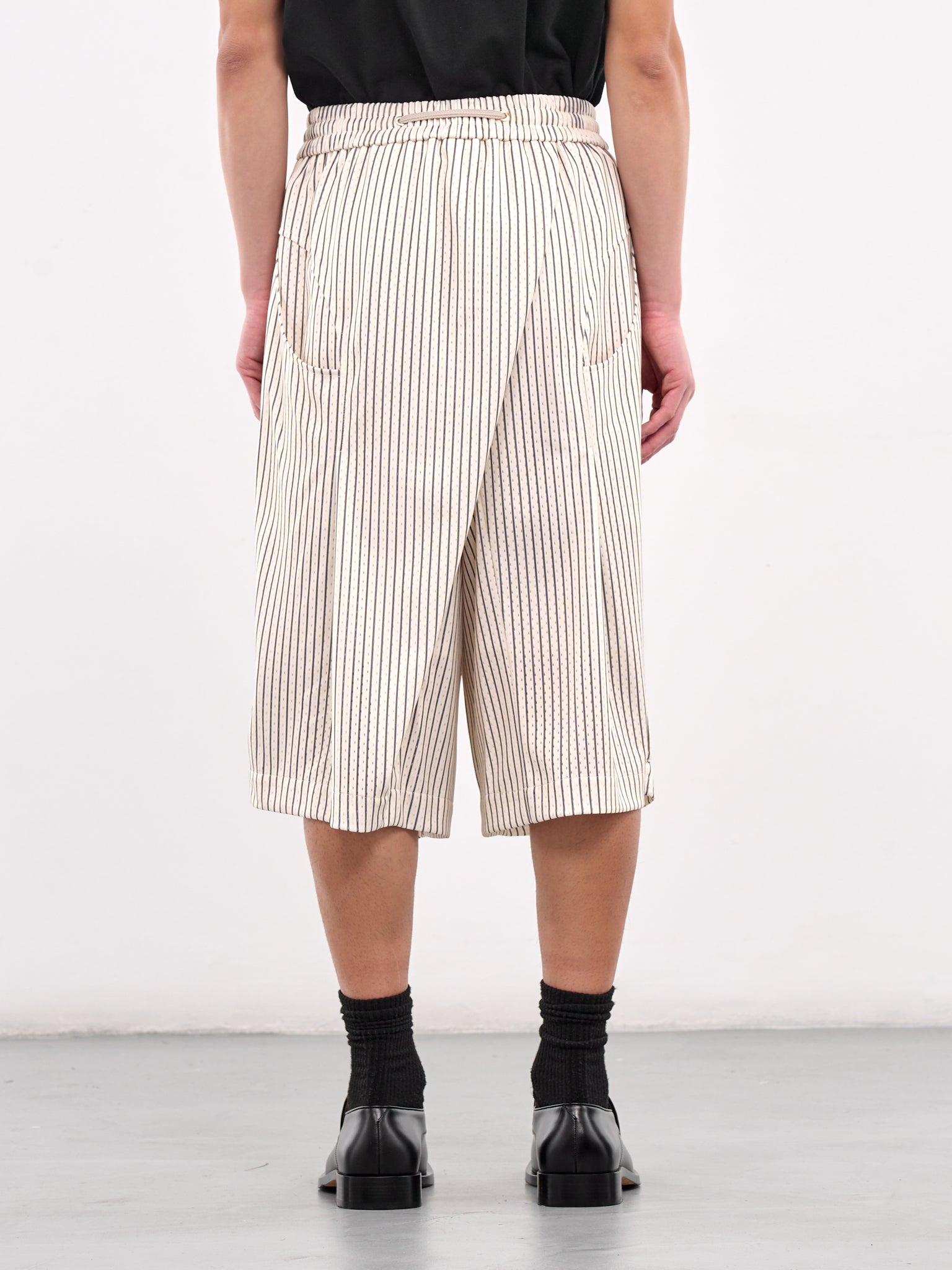 Reid Pleated Basketball Shorts (N3-SH-02-BBS-REID-BUMBLE-BEE-S)