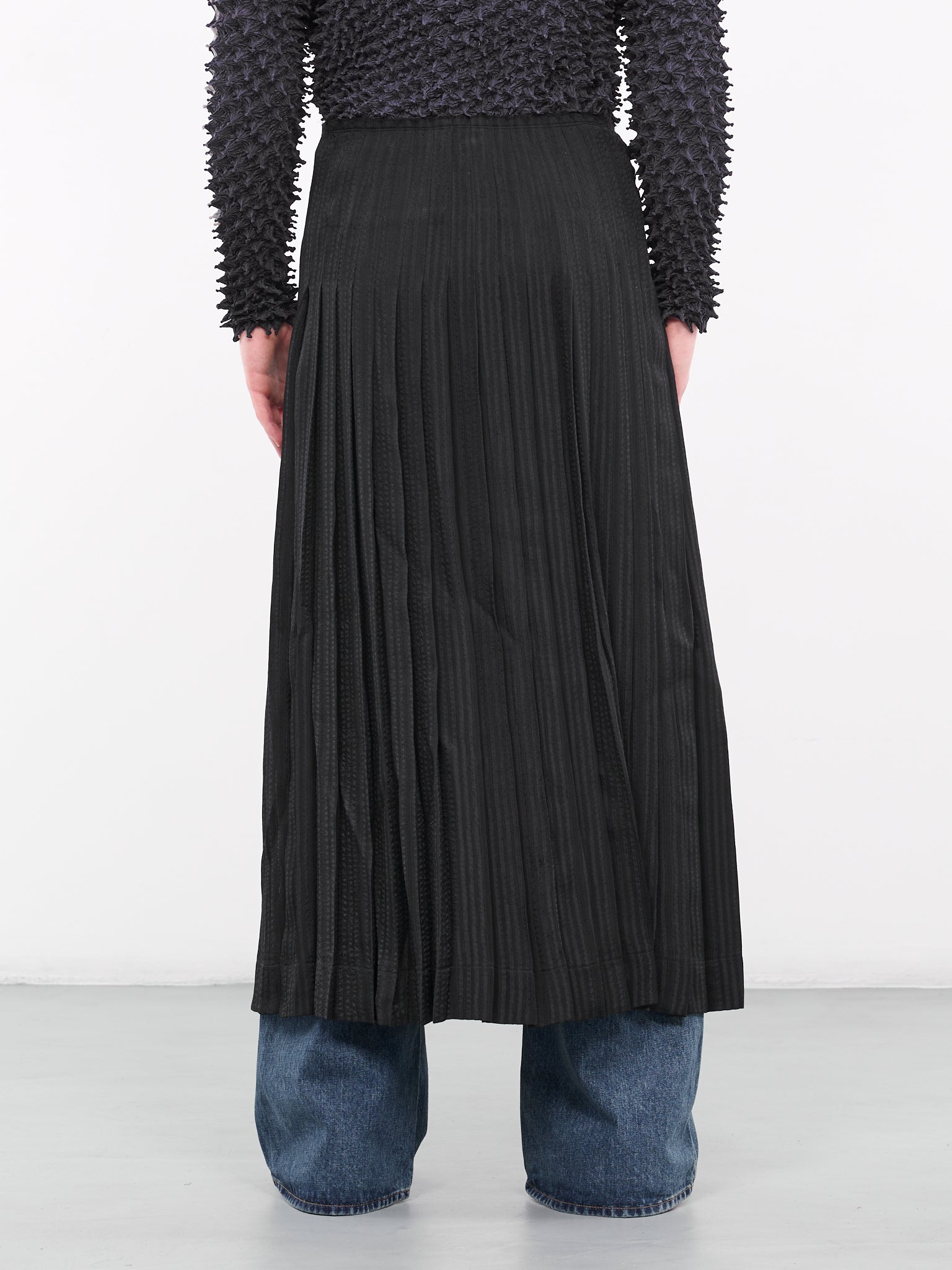 Stripe Pleated Skirt (OJ2323-BLACK)
