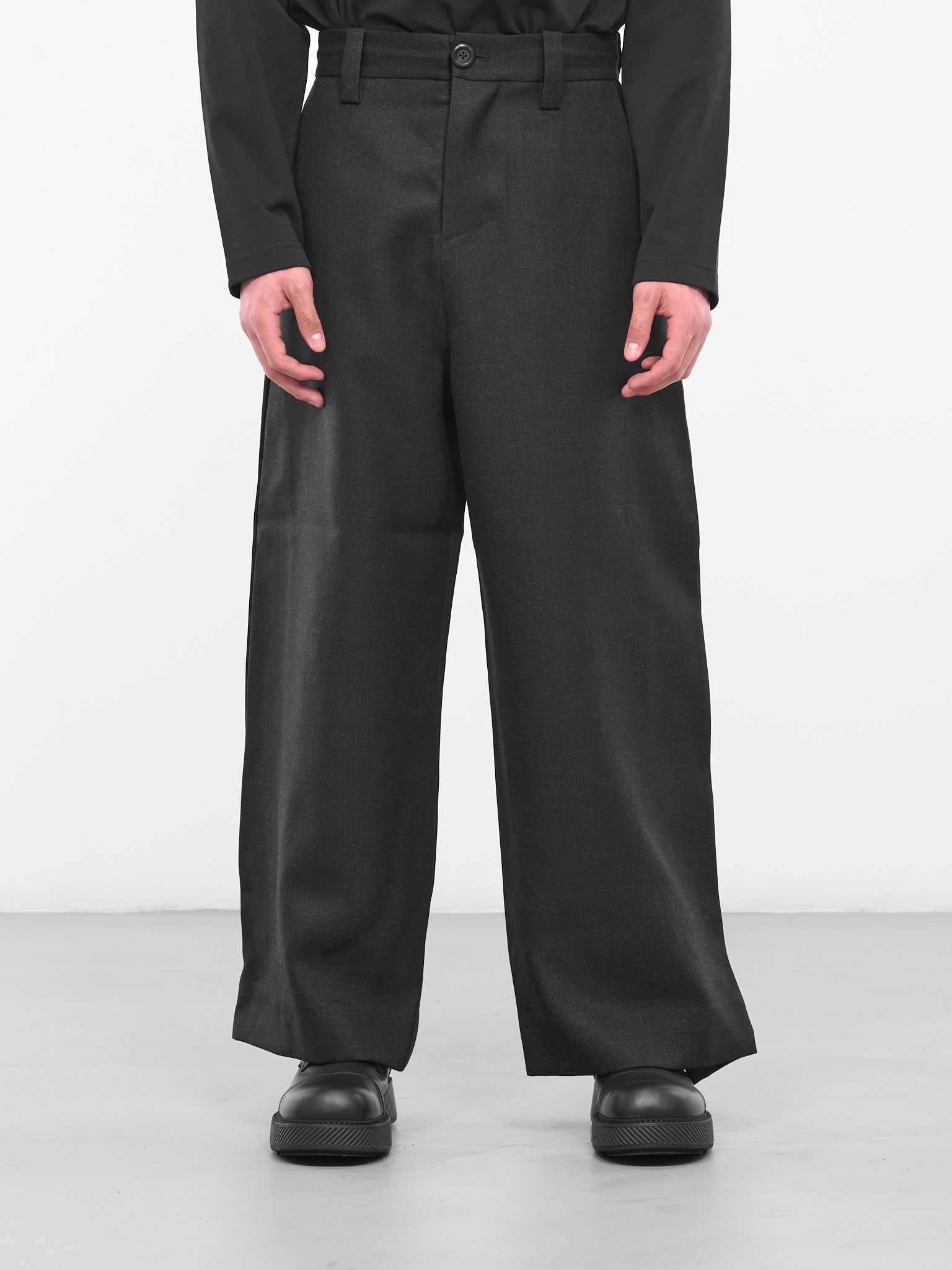 Roots Trousers (P06A-CHARCOAL)
