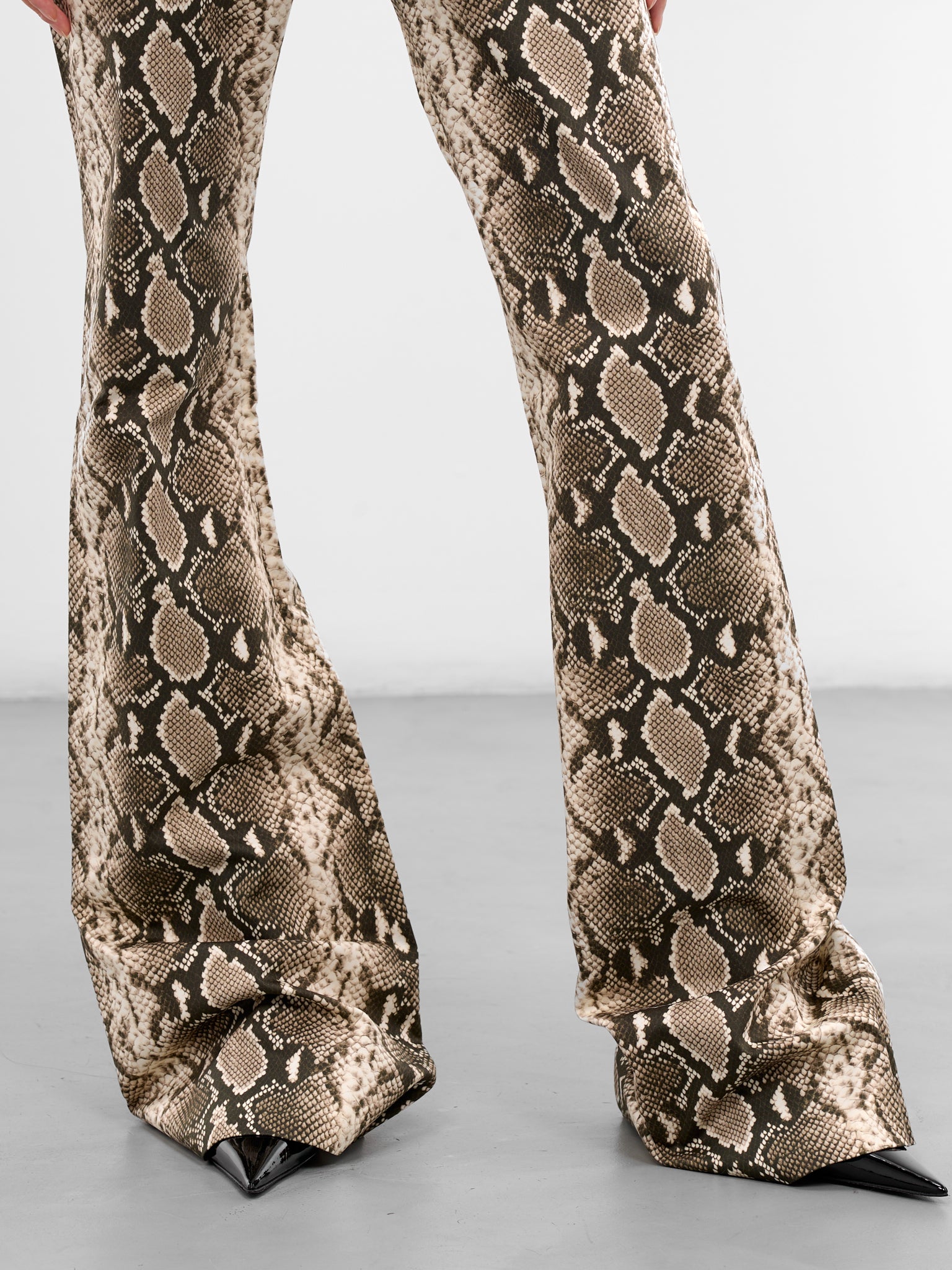 Snakeskin High Waist Flared Pants (PA01016-0015-BLACK)