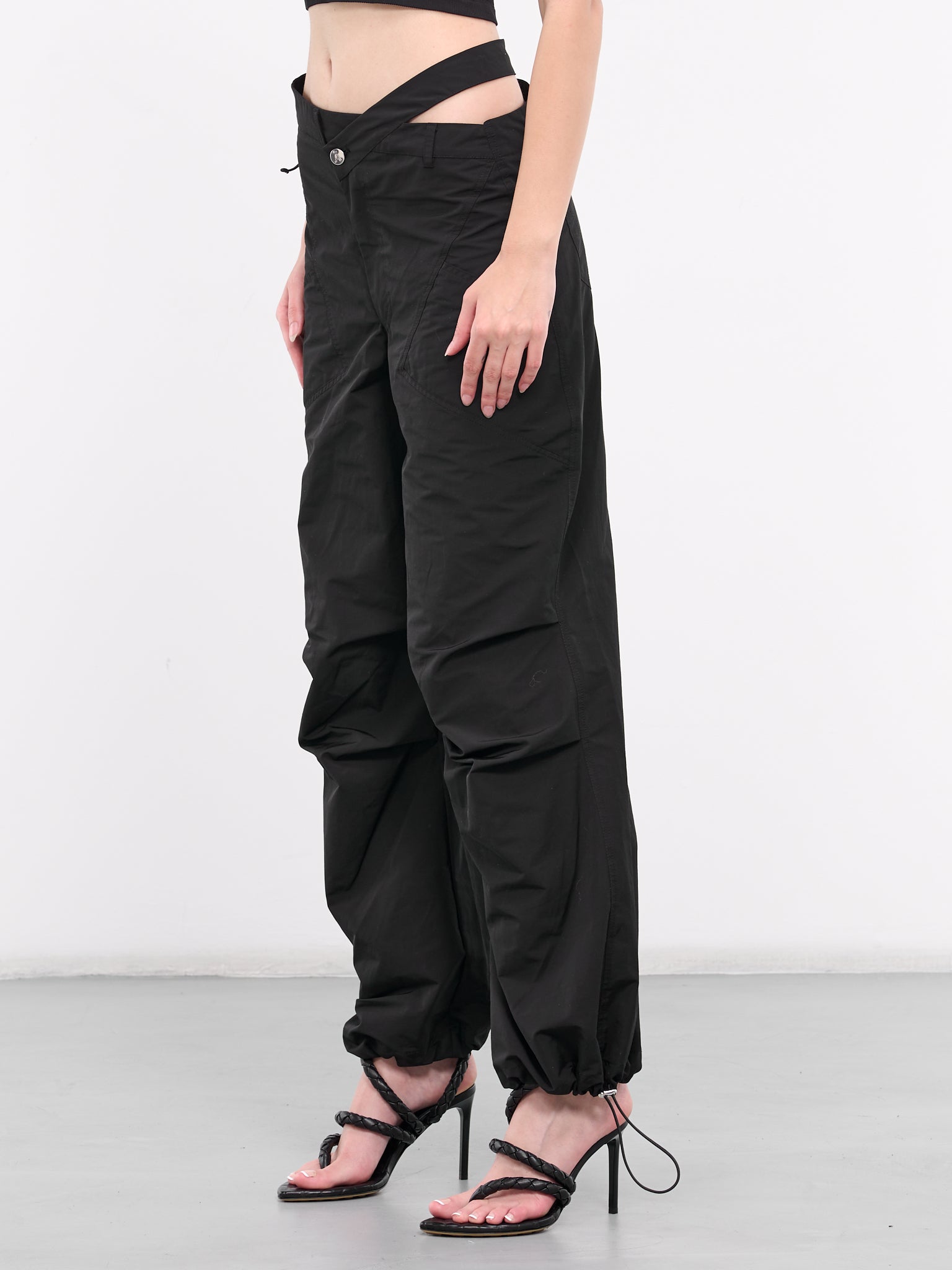 Nylon Cargo Pants (PA048964730473-BLACK)