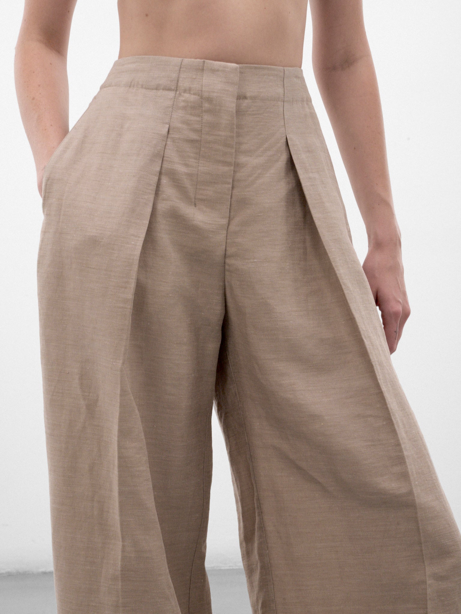 Beige Linen Pleated Curve Trousers (PAW00663AW00853-BEIGE)