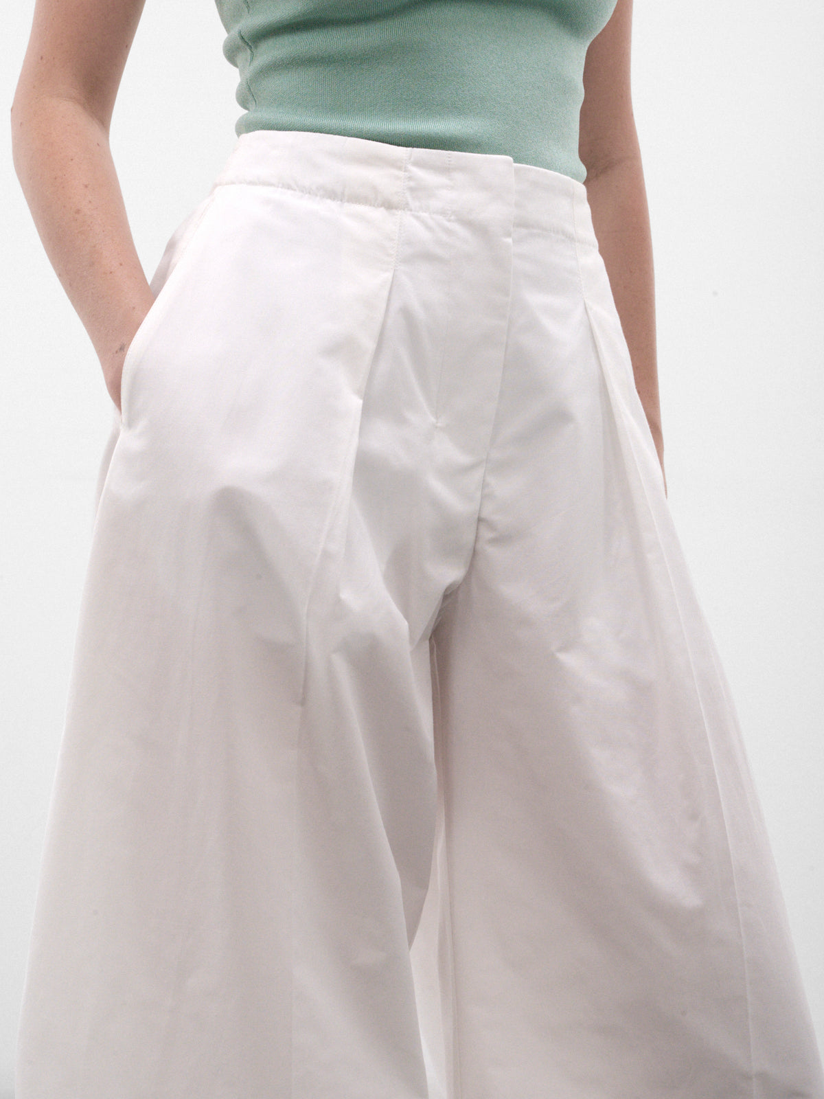 White Cotton Pleated Wide Trousers (PAW00663AW00907-WHITE)