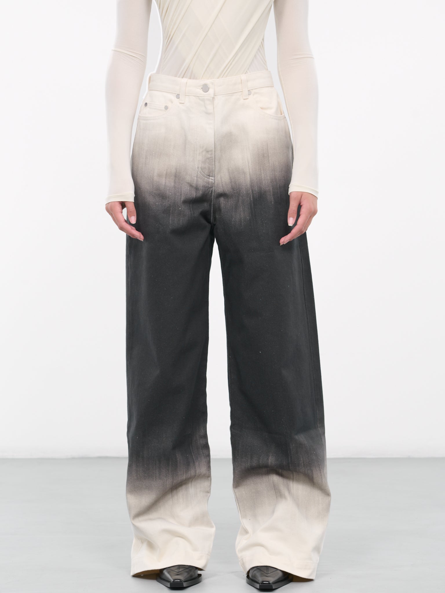 Oversized Jeans (PD-U-172-DE-GRAYSCALE-BRUSHSTR)