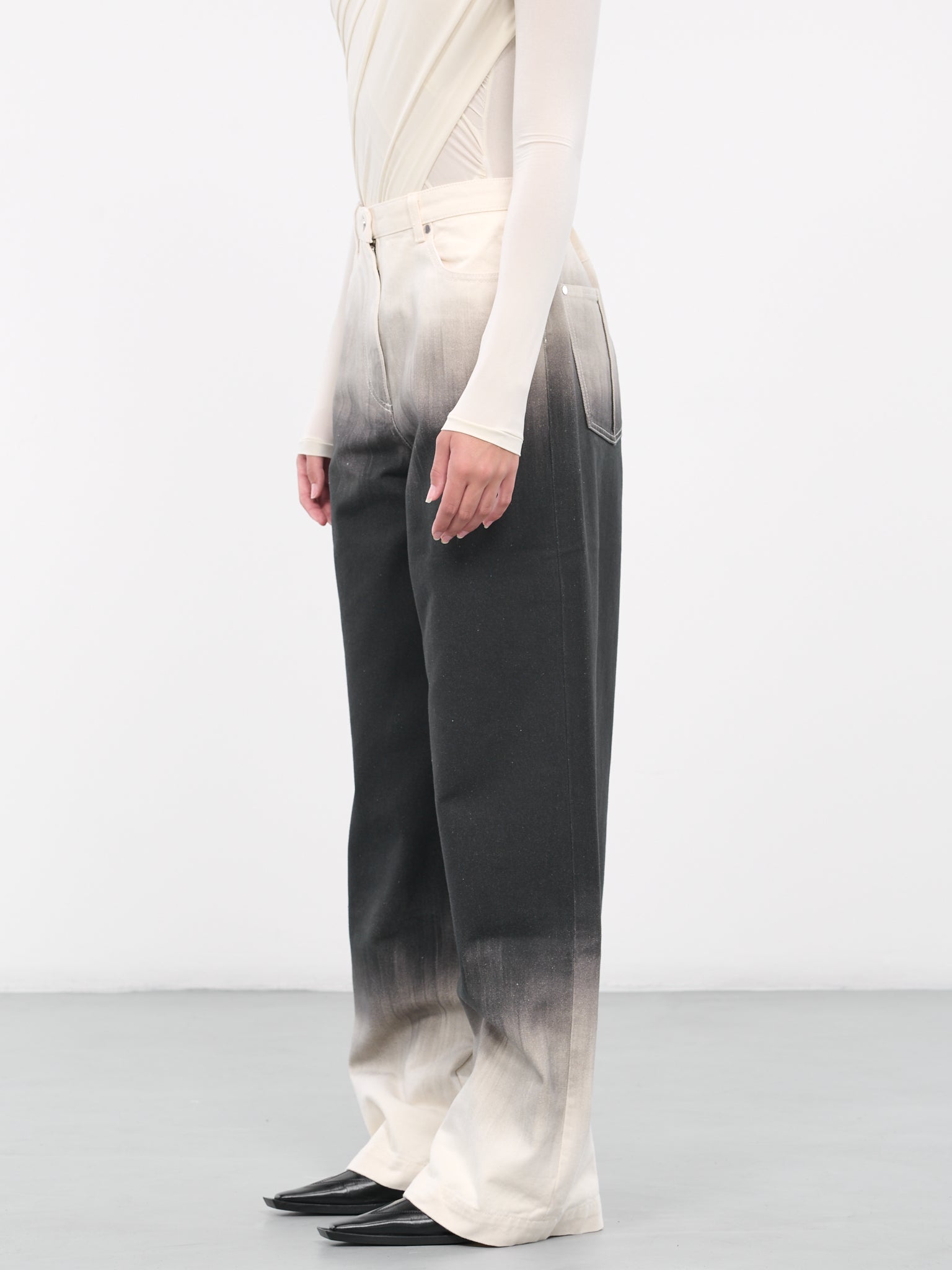 Oversized Jeans (PD-U-172-DE-GRAYSCALE-BRUSHSTR)