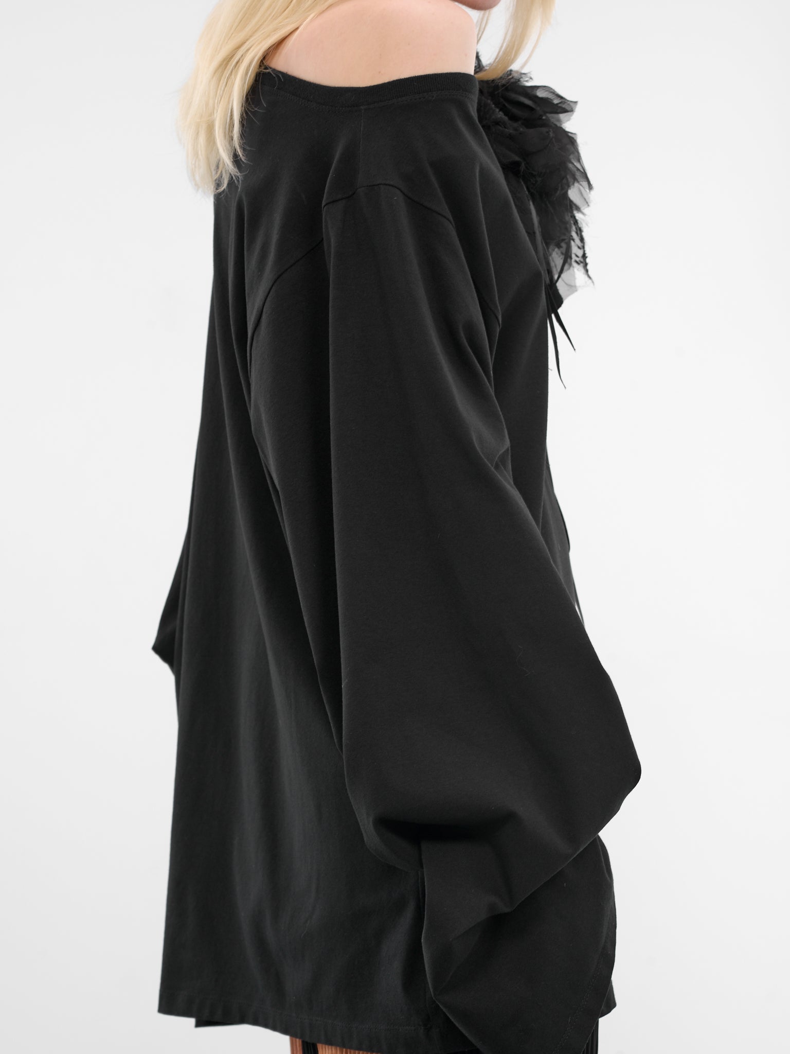 Black Off-Shoulder Silk Chiffon Top (PFFW25TO03-BLACK)