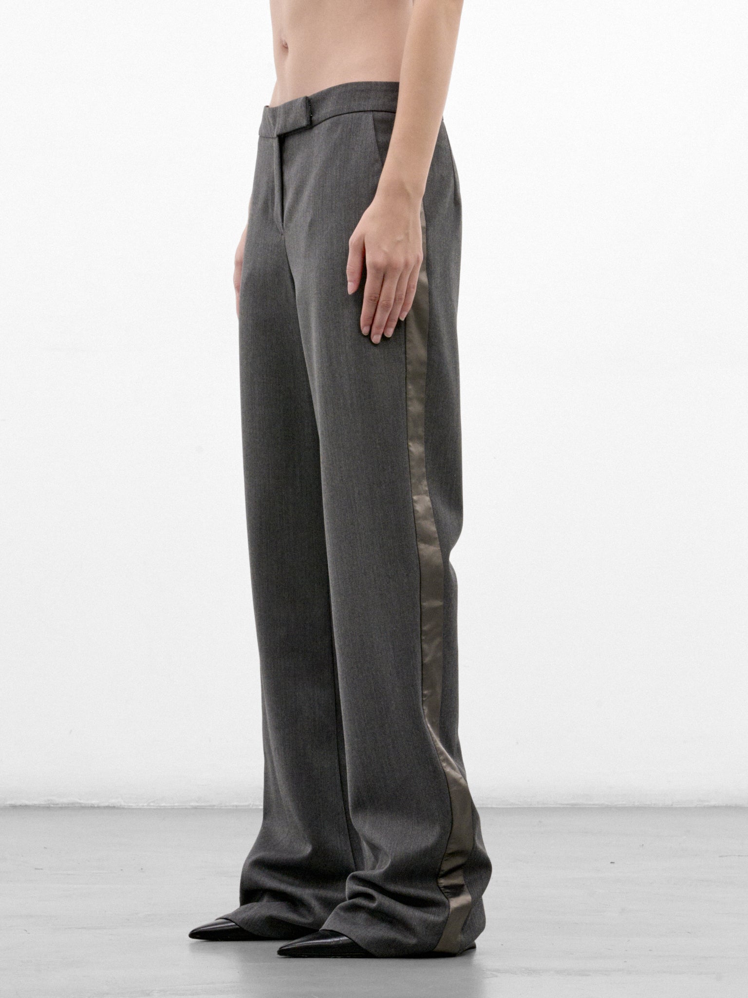 Gray Poly-Wool Wide Trousers (PO-FW26-2006-GREY)
