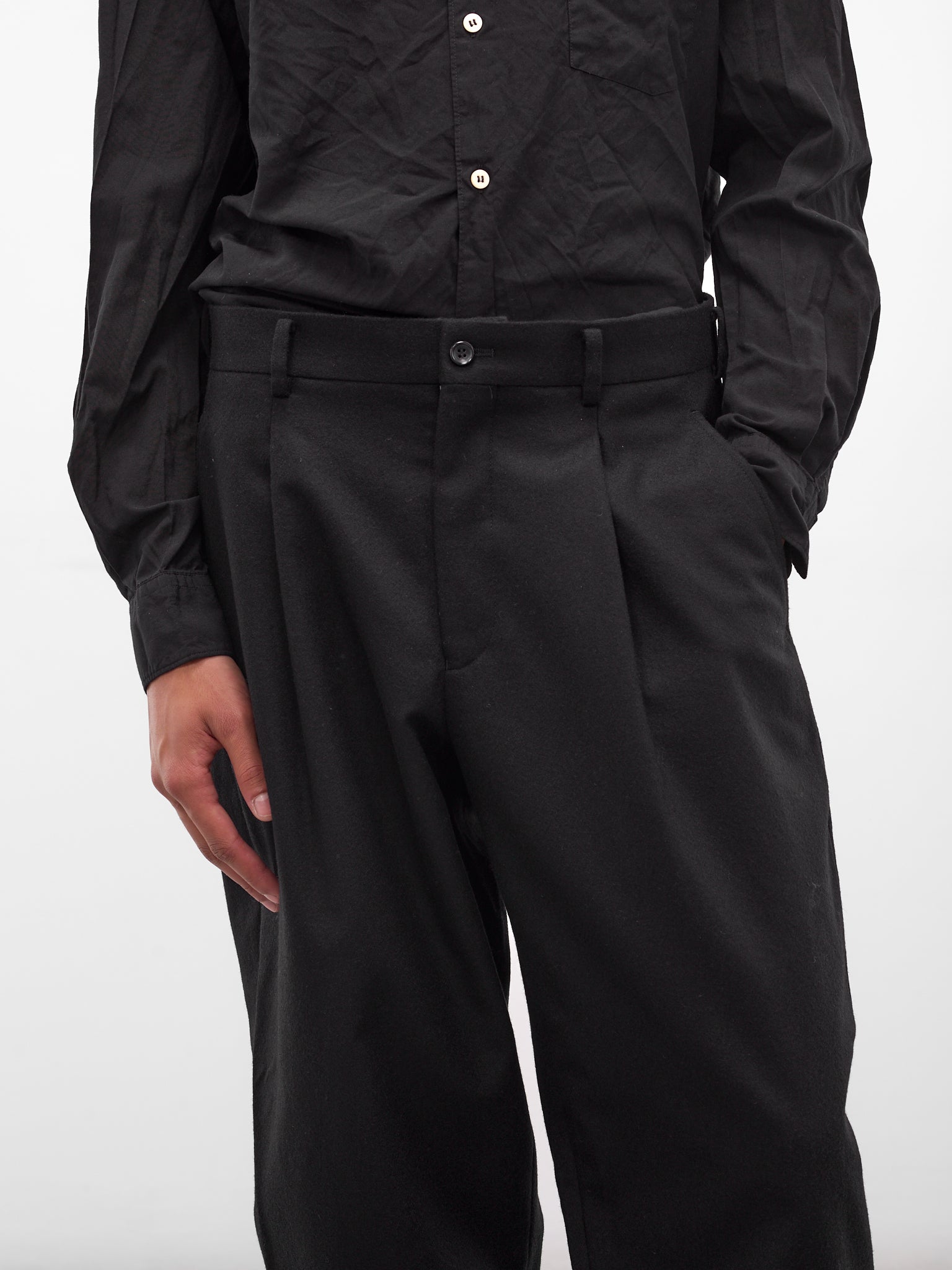 Black Wool Gabardine Pleated Trousers (PP-P032-W25-BLACK)