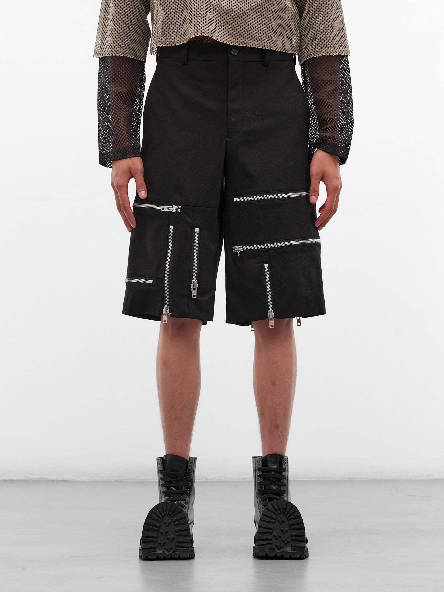Black Wool Zip Detailed Shorts (PP-P042-W25-BLACK)