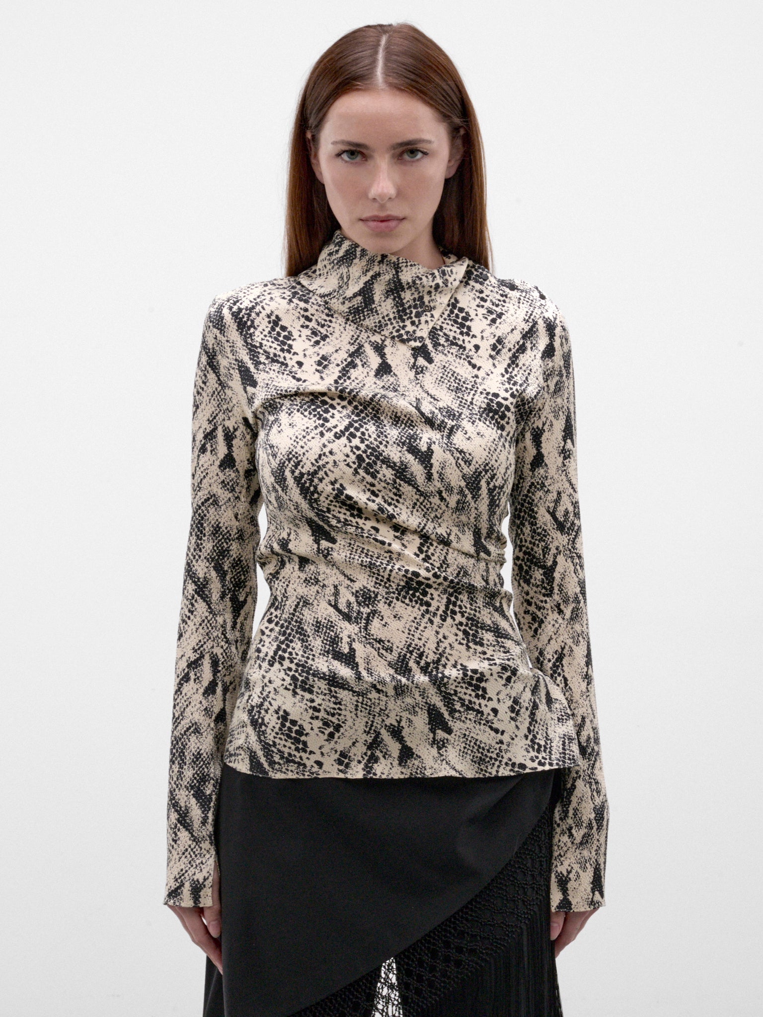 The Rattler Silk Snake Shirt (PPFW26TO01826-9975-BLACK-WHITE)