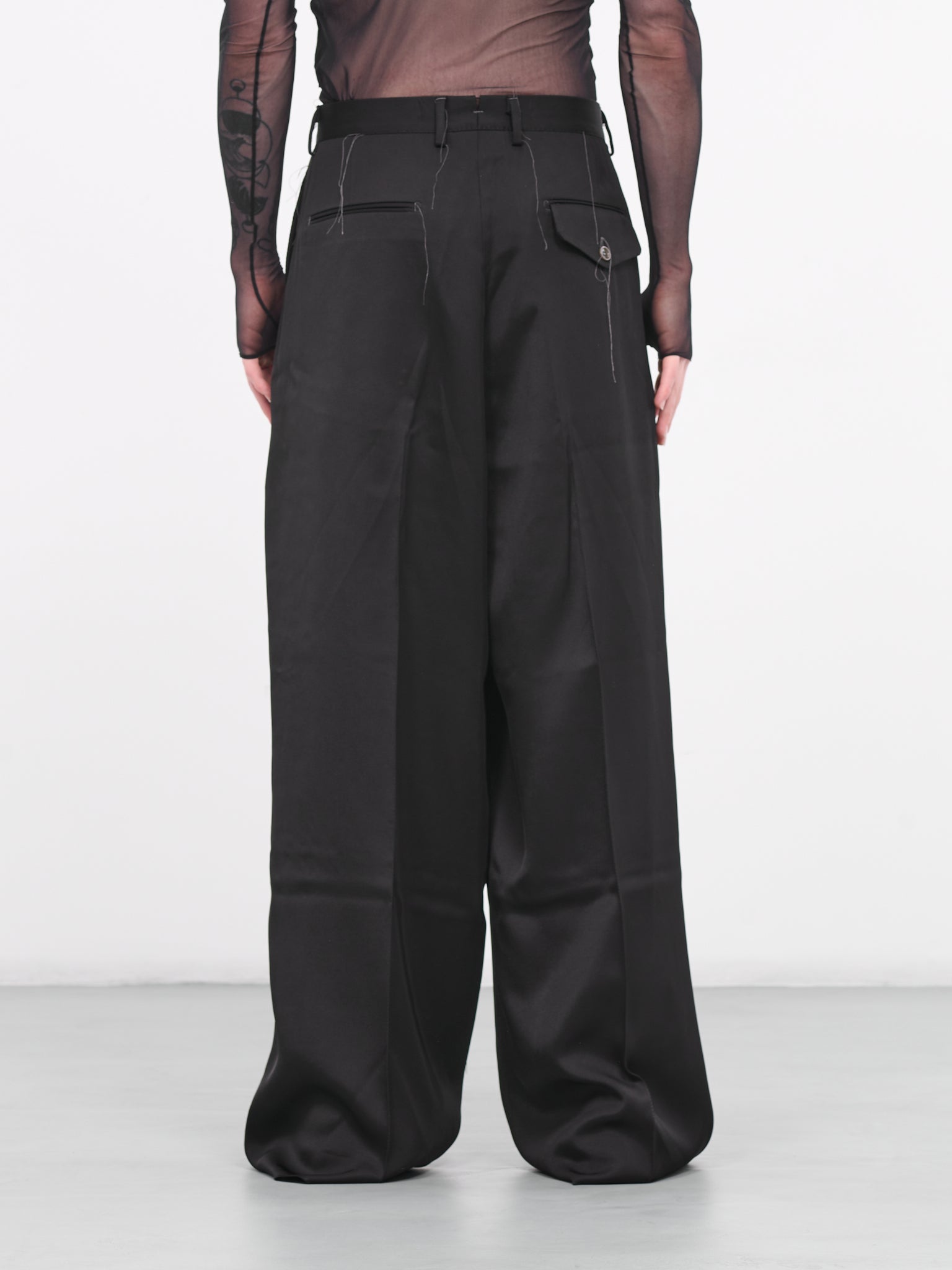 Loose Thread Wide Trousers (PT1002-BLACK)