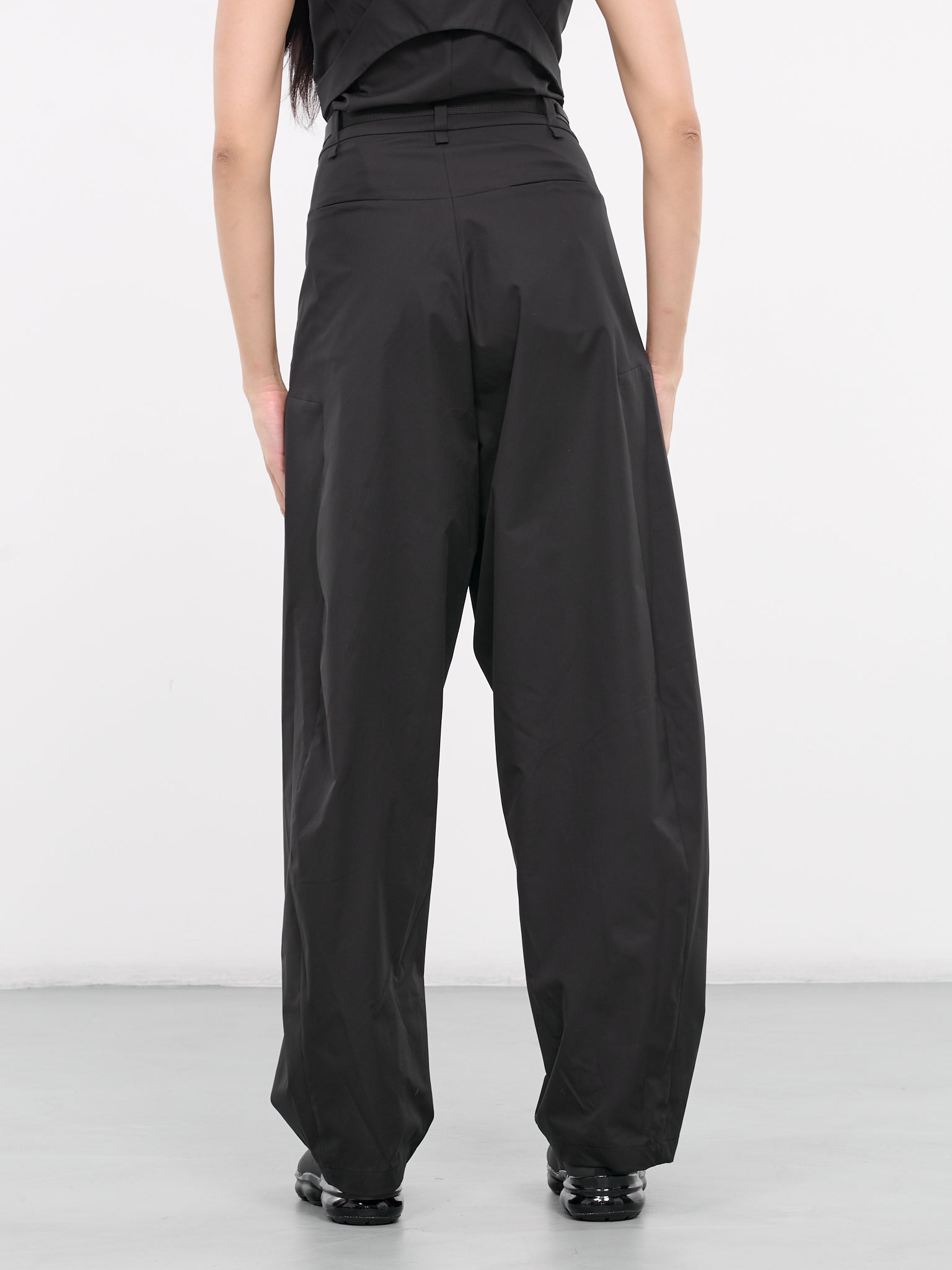 Belted Wide Pants (PT1K-S24-BLACK)