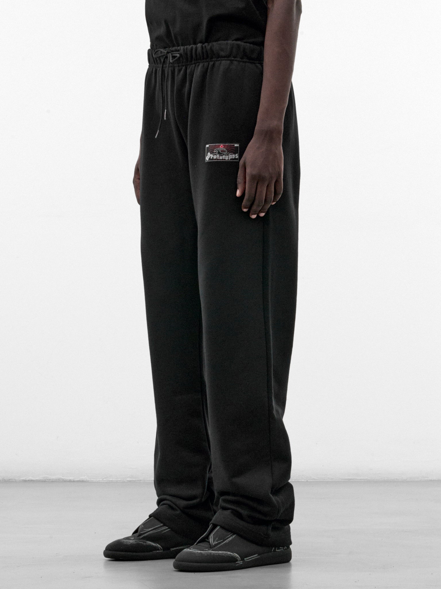 Black Cotton Logo Sweatpants (PT99PA15USBK-BLACK)